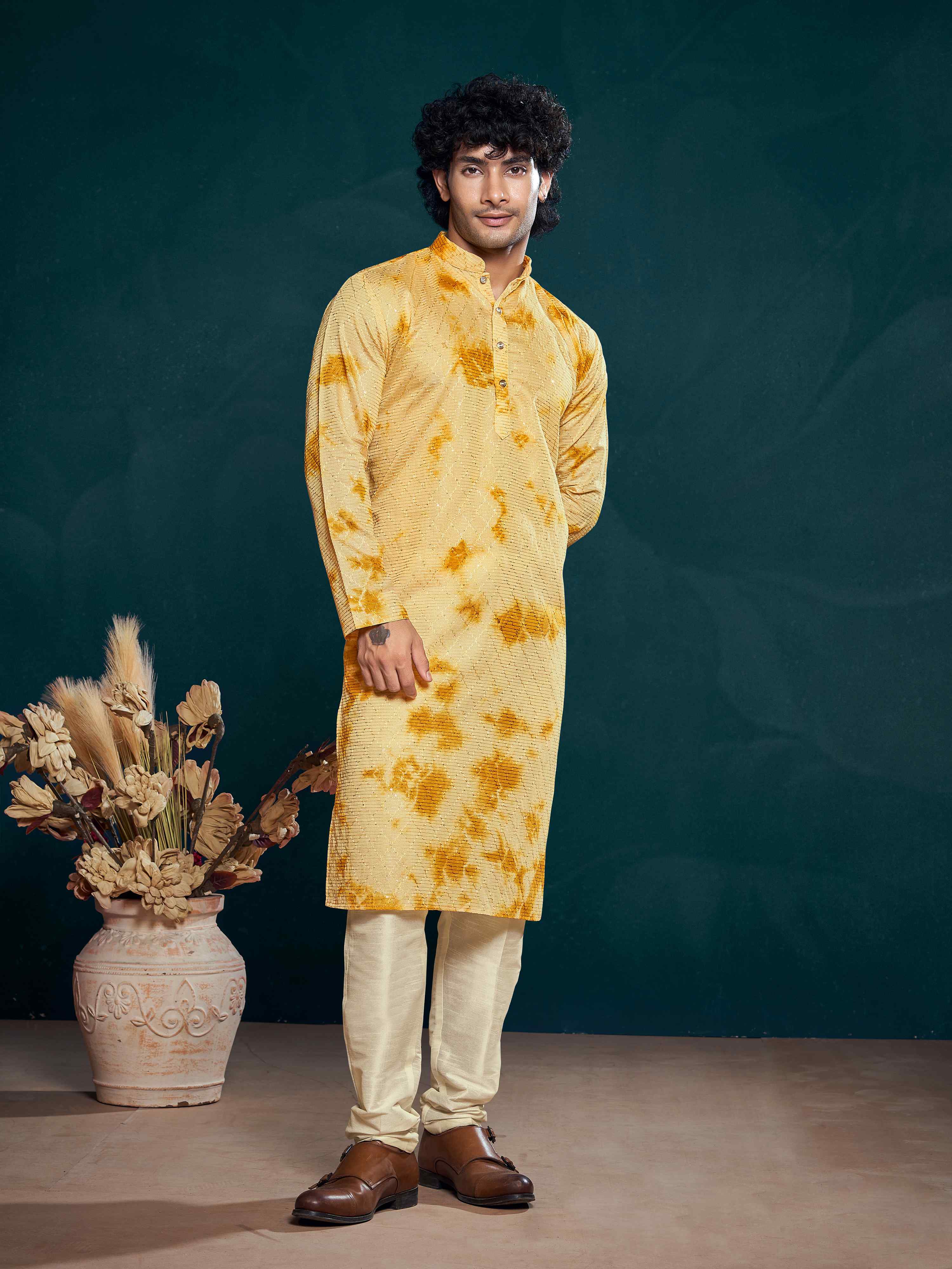 Color_YELLOW
