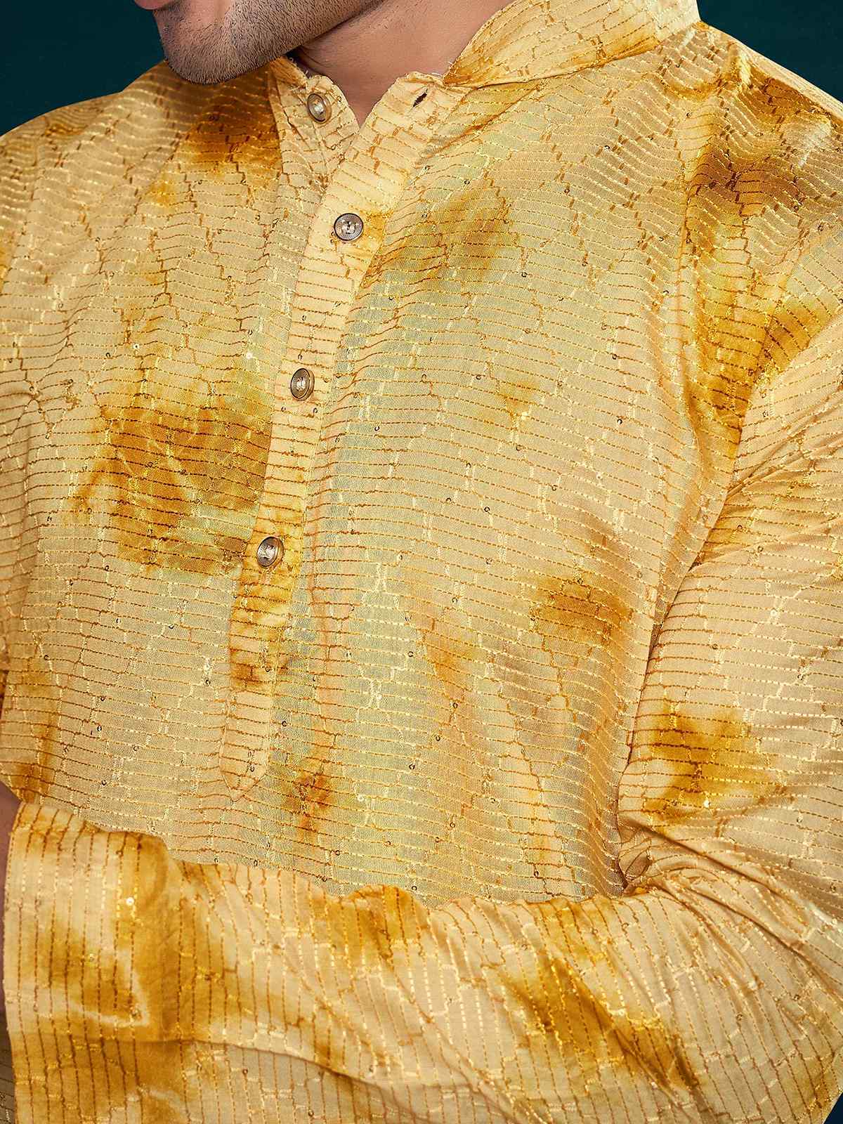 Color_YELLOW