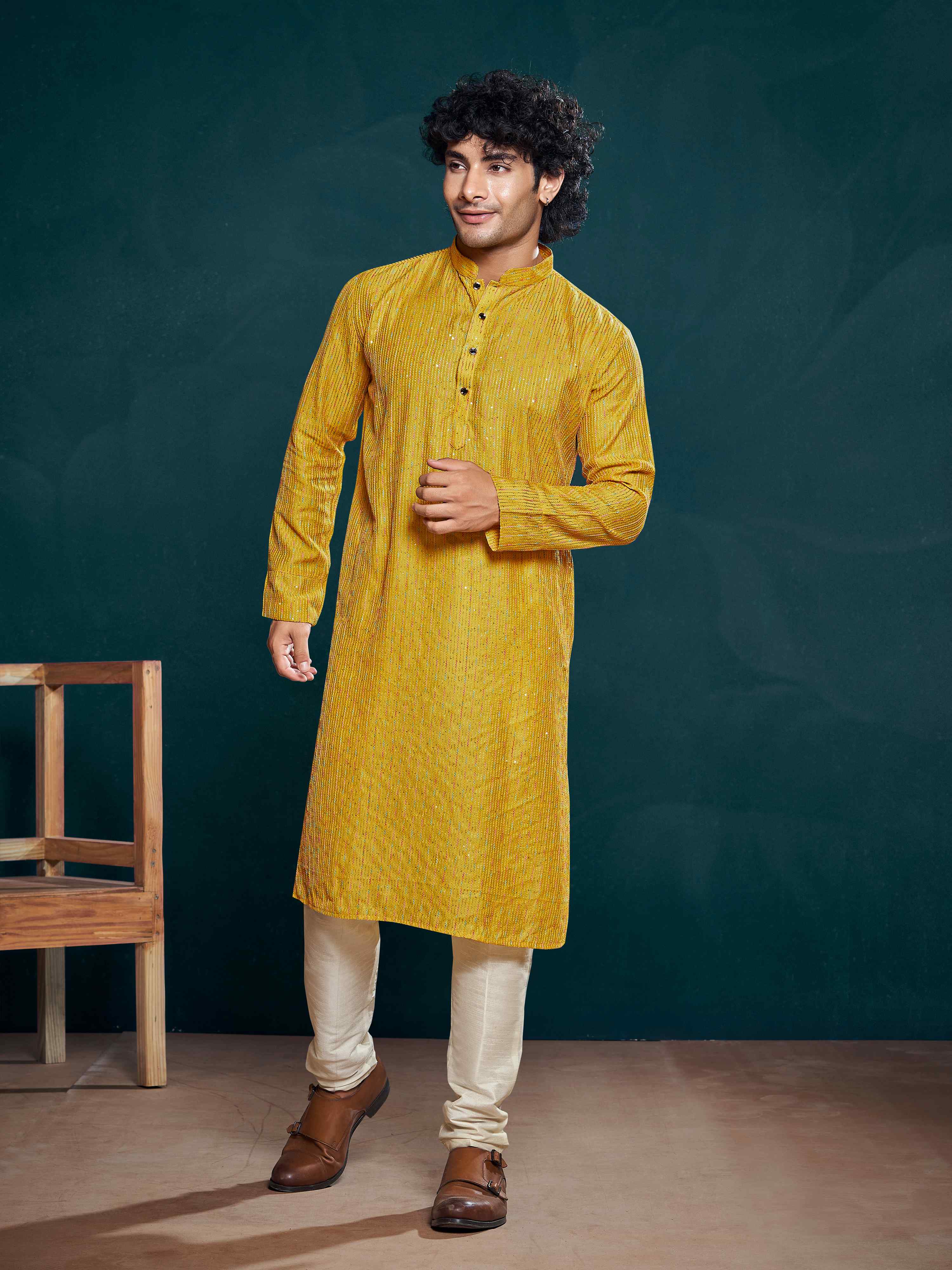 Color_YELLOW