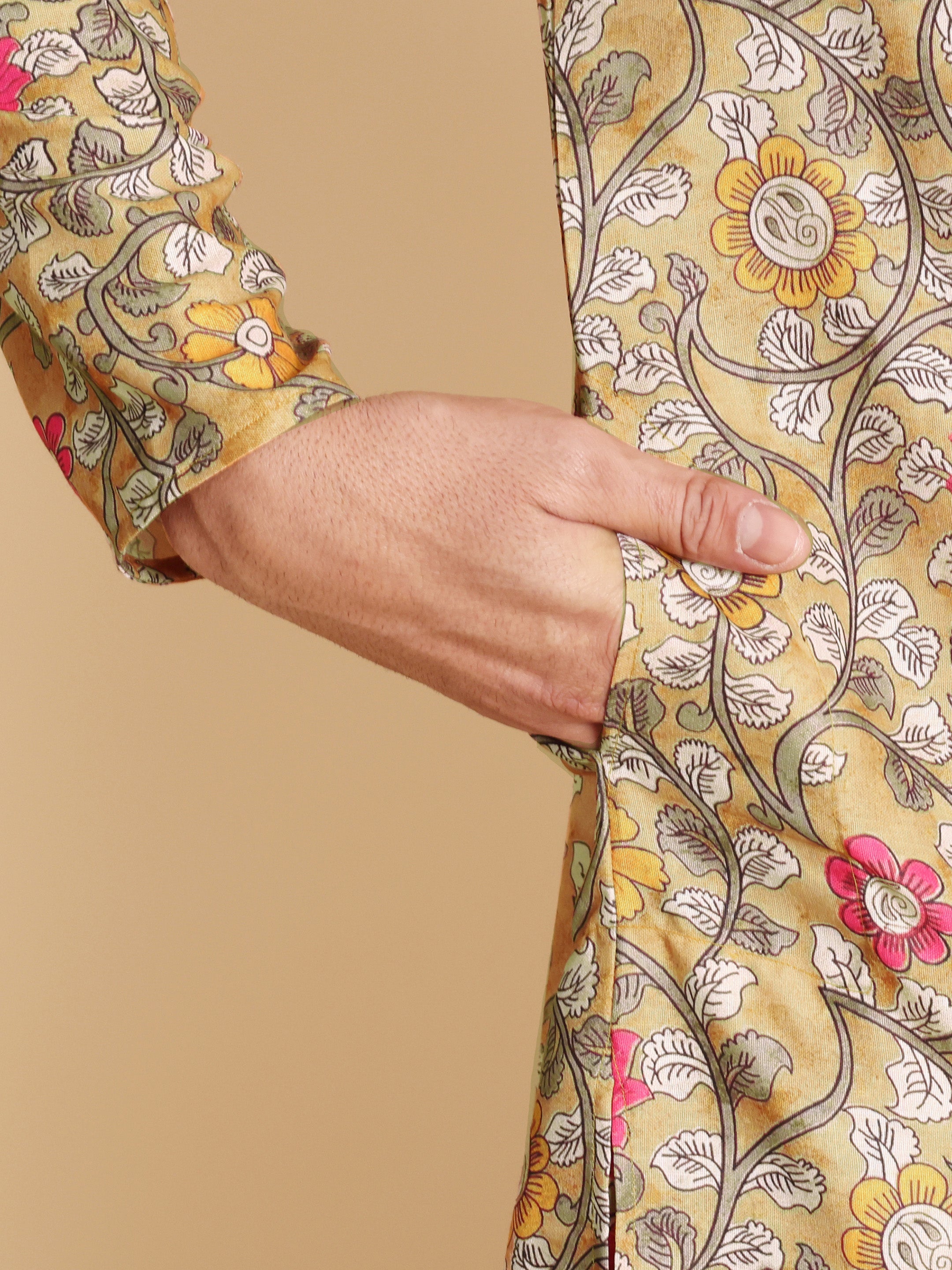Color_YELLOW