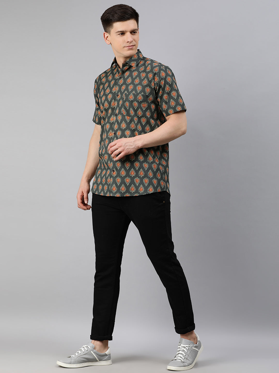 Men's Green Cotton Short Sleeves Shirts For Men - Taantav