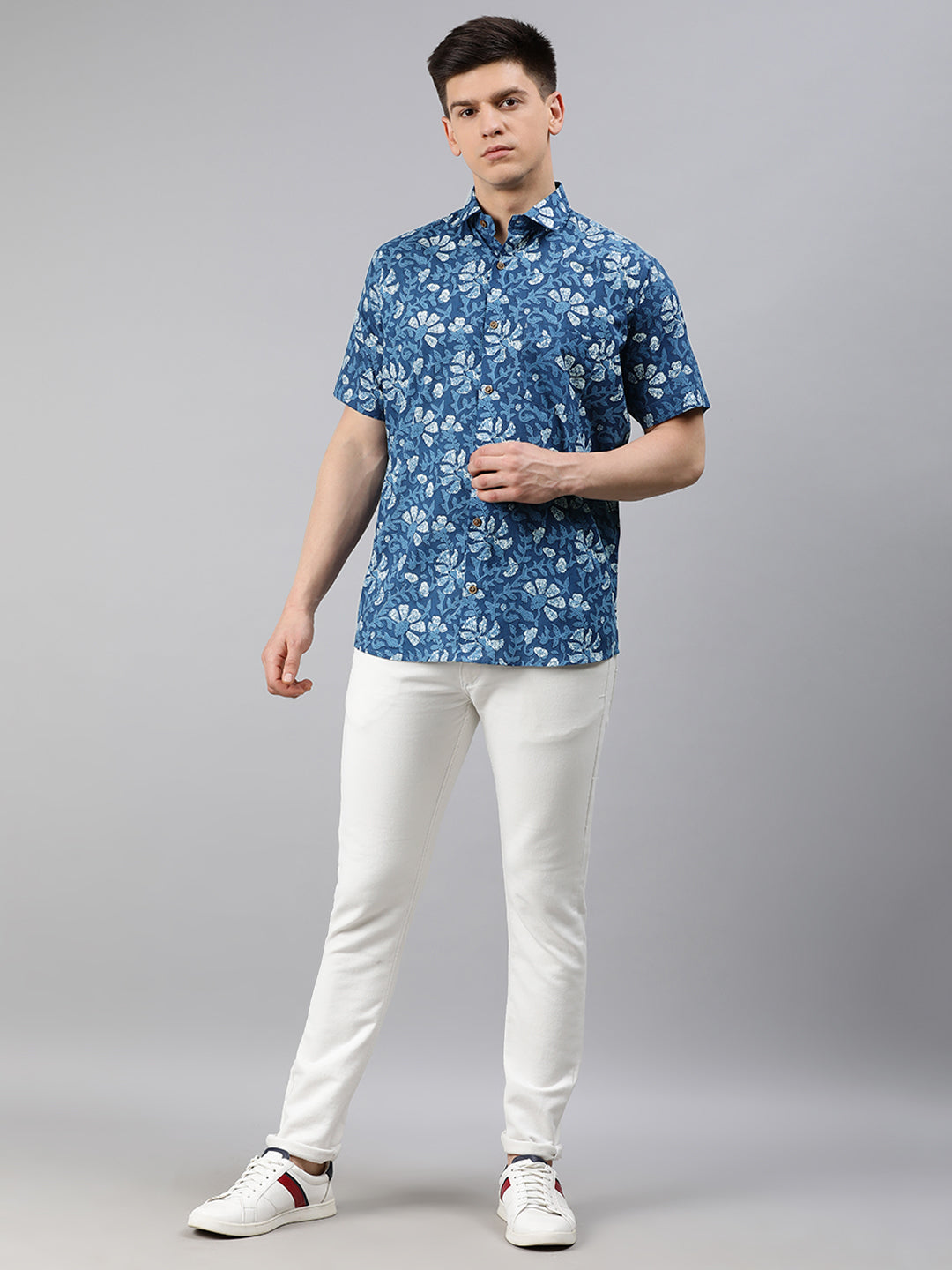 Men's Blue Cotton Short Sleeves Shirts For Men - Taantav