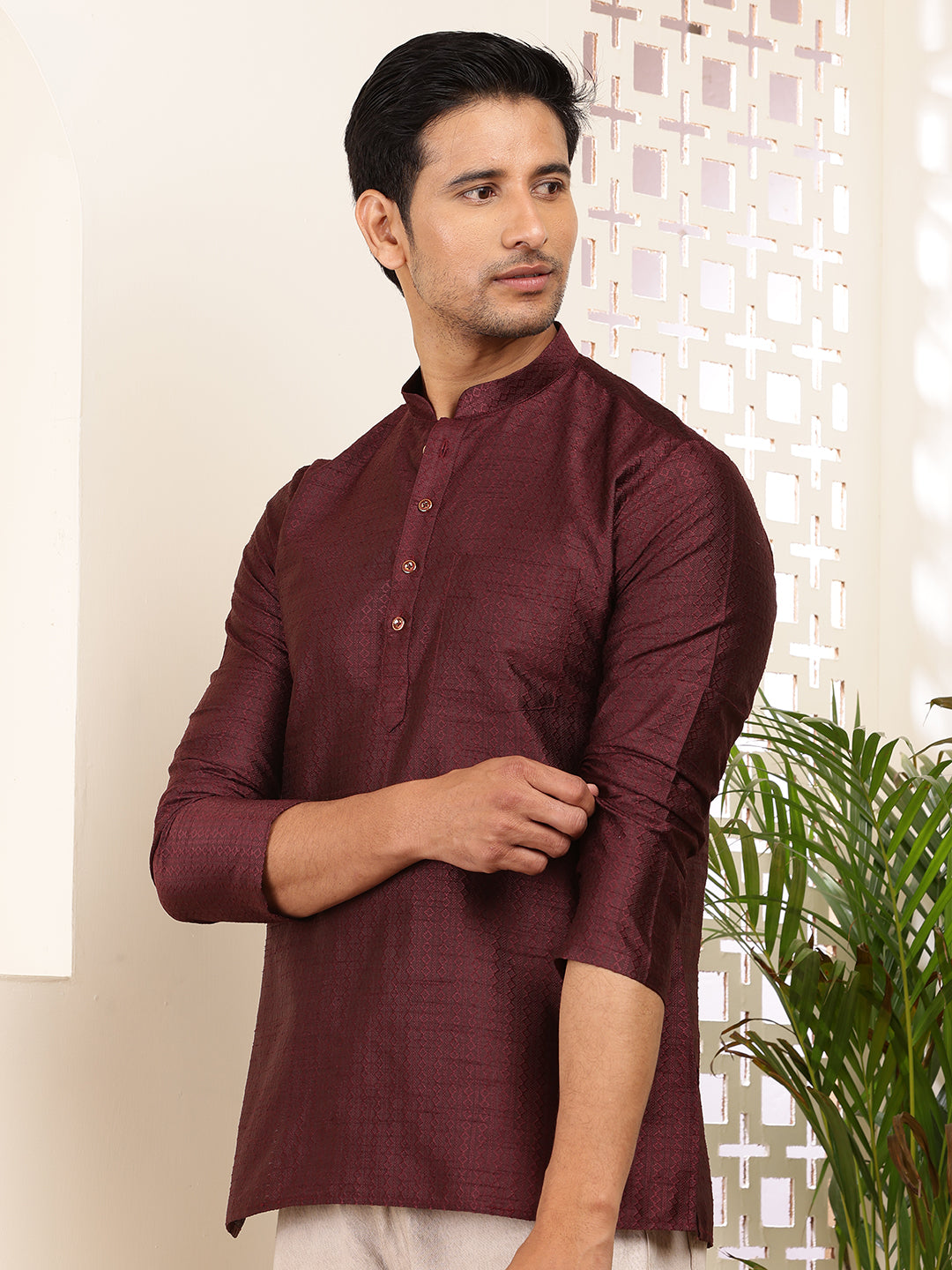 Color_Maroon
