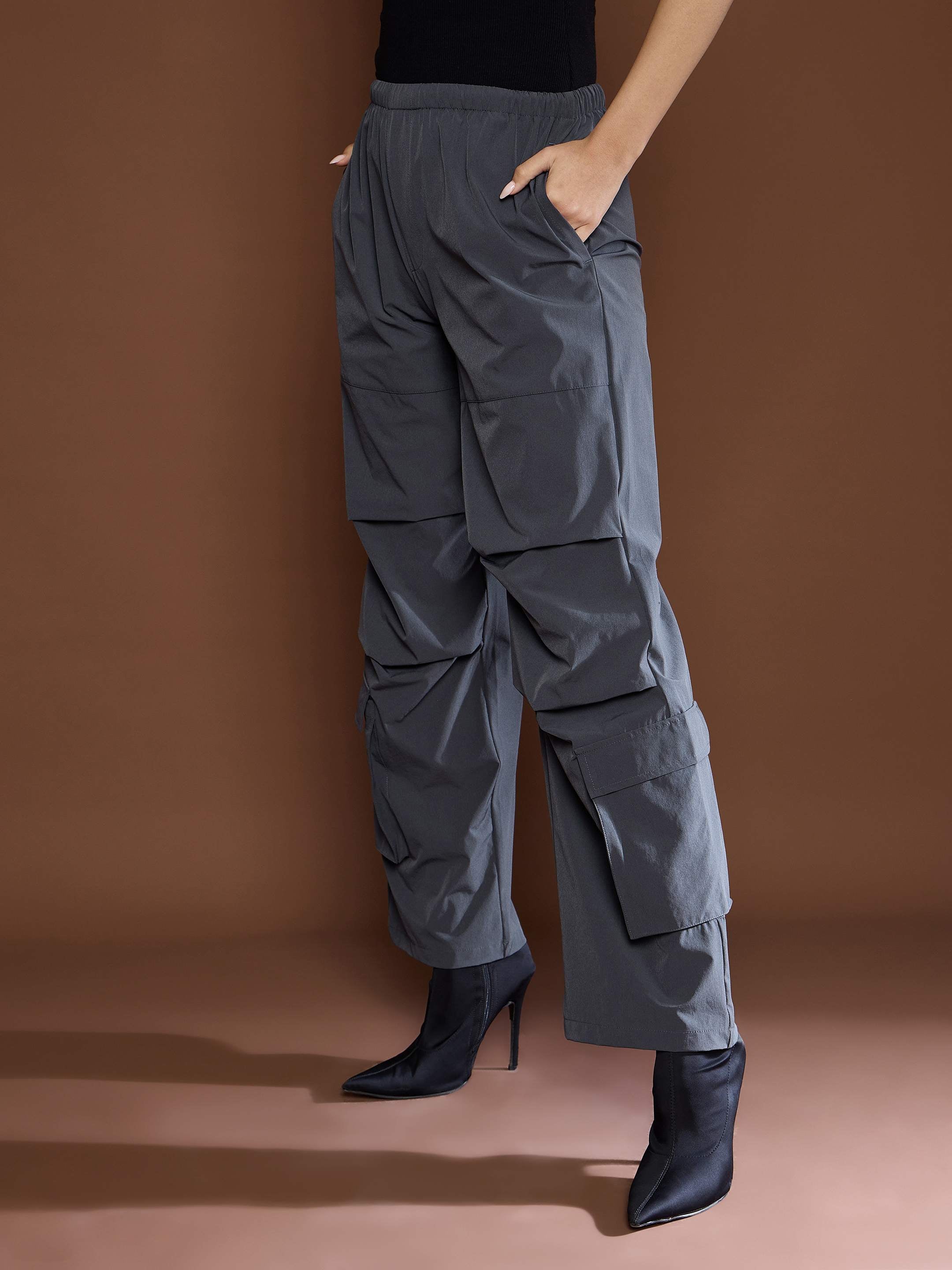 Women's Unisex Dark Grey Pleated Knee Baggy Parachute Pants-SASSAFRAS