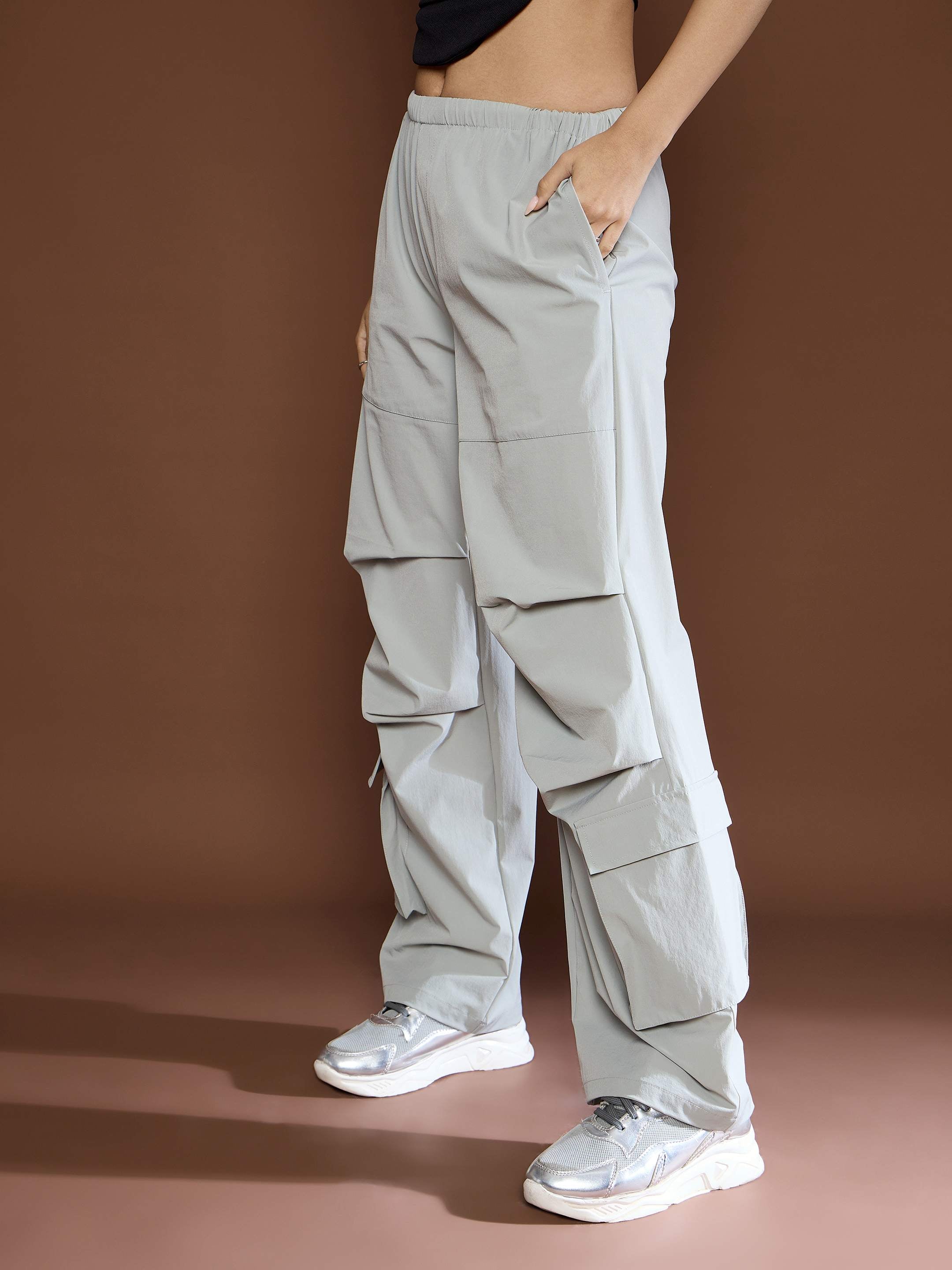 Women's Unisex Light Grey Pleated Knee Baggy Parachute Pants-SASSAFRAS