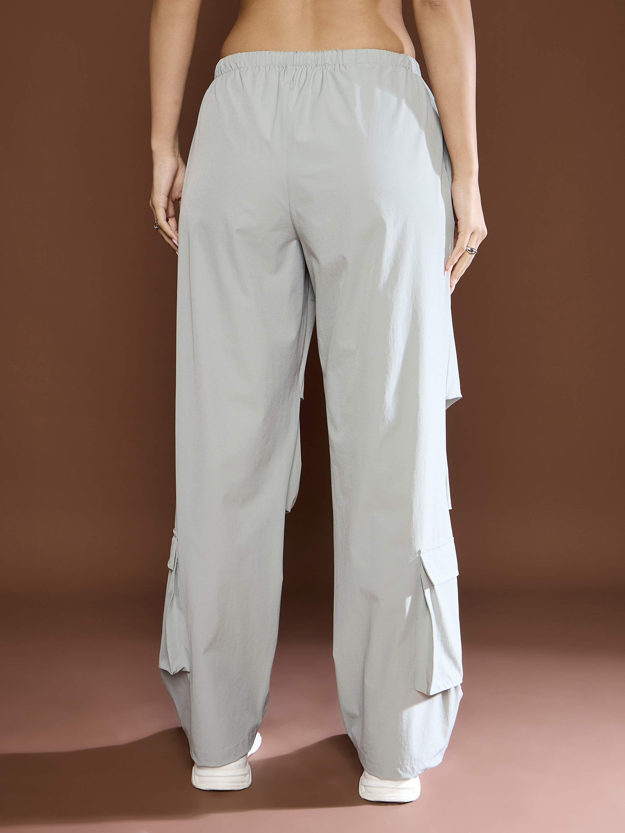 Women's Unisex Light Grey Pleated Knee Baggy Parachute Pants-SASSAFRAS