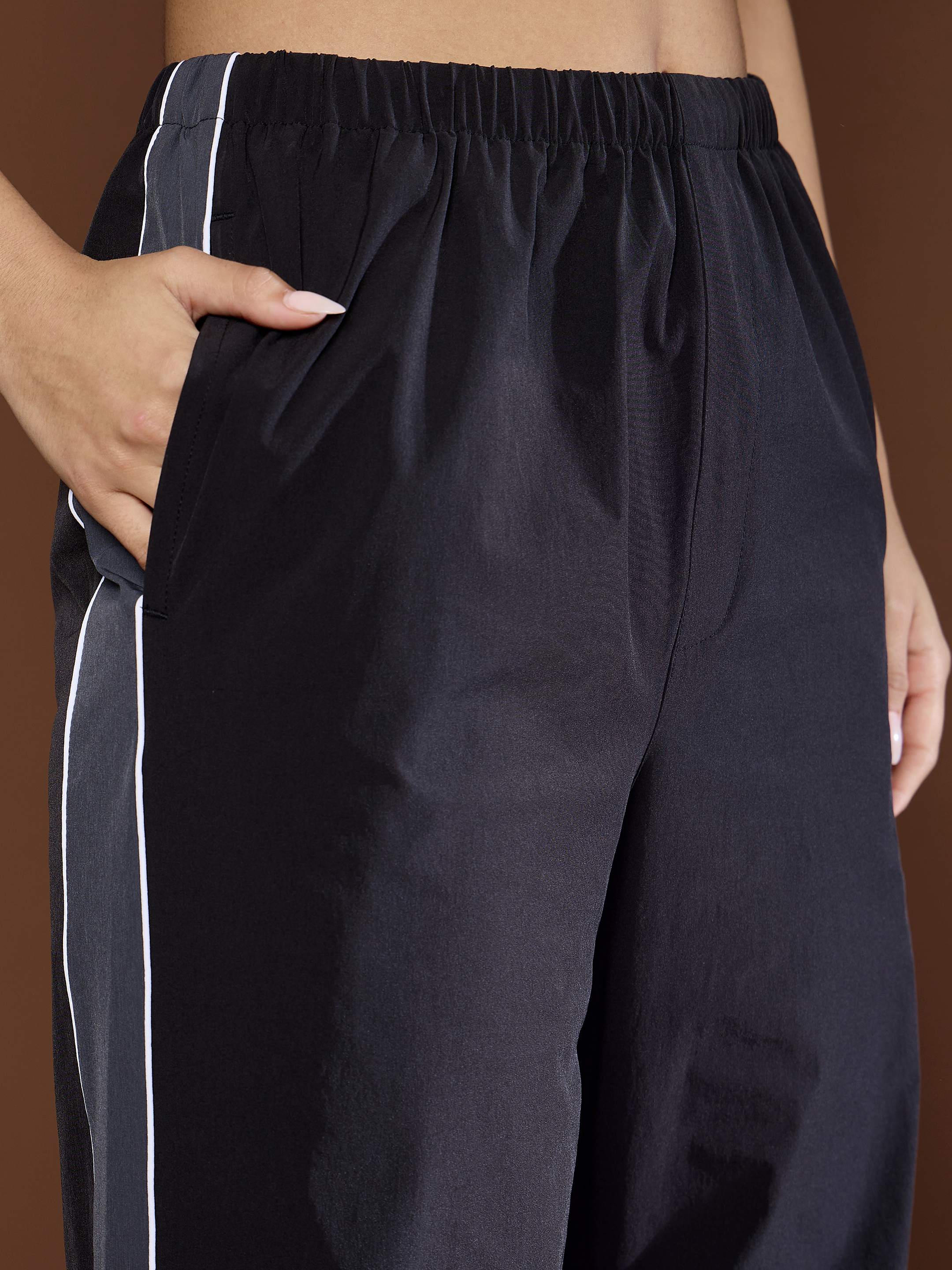 Women's Unisex Black Side Panel Baggy Parachute Pants-SASSAFRAS