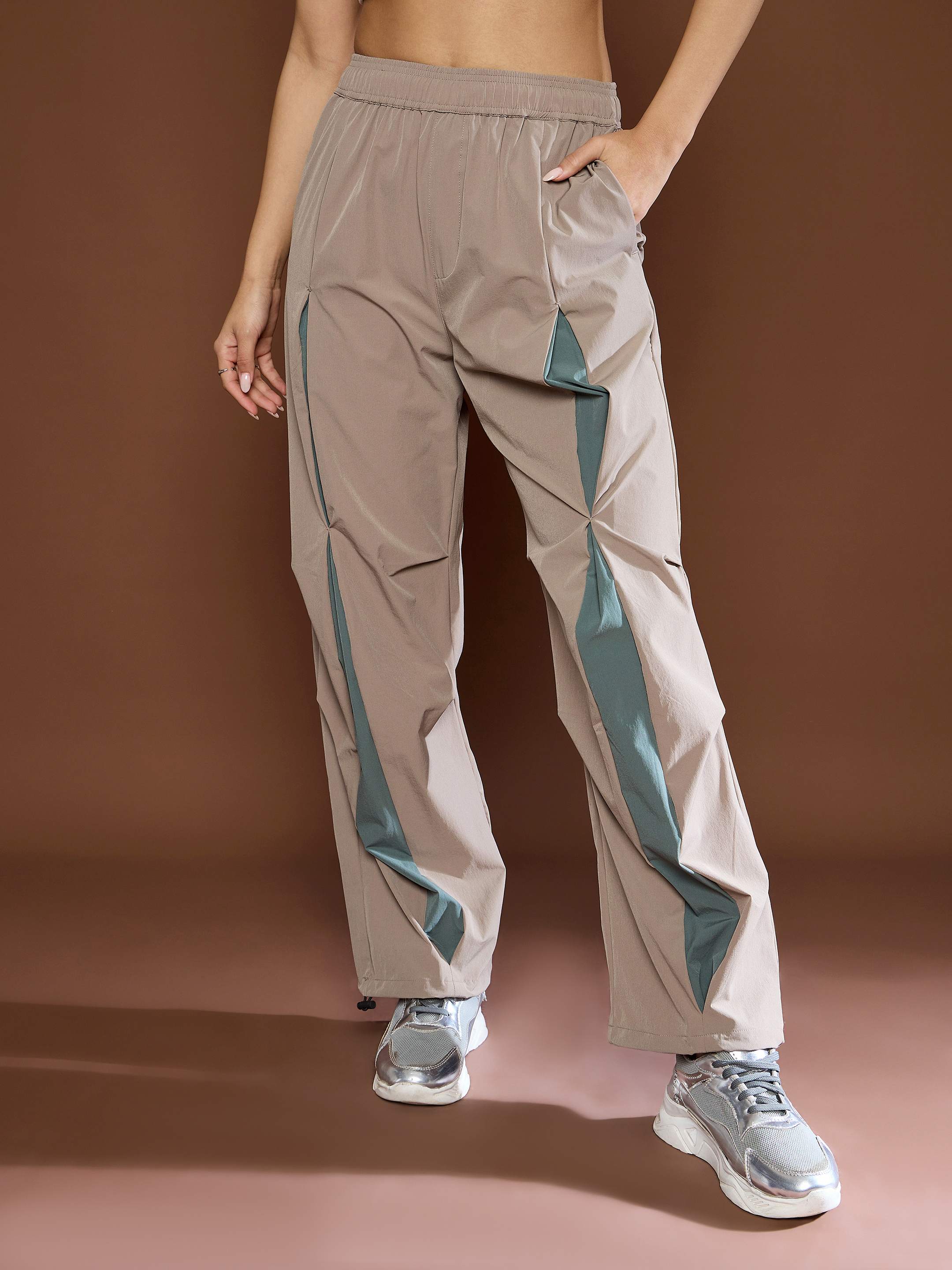 Women's Unisex Taupe Front Invert Pleat Baggy Parachute Pants-SASSAFRAS