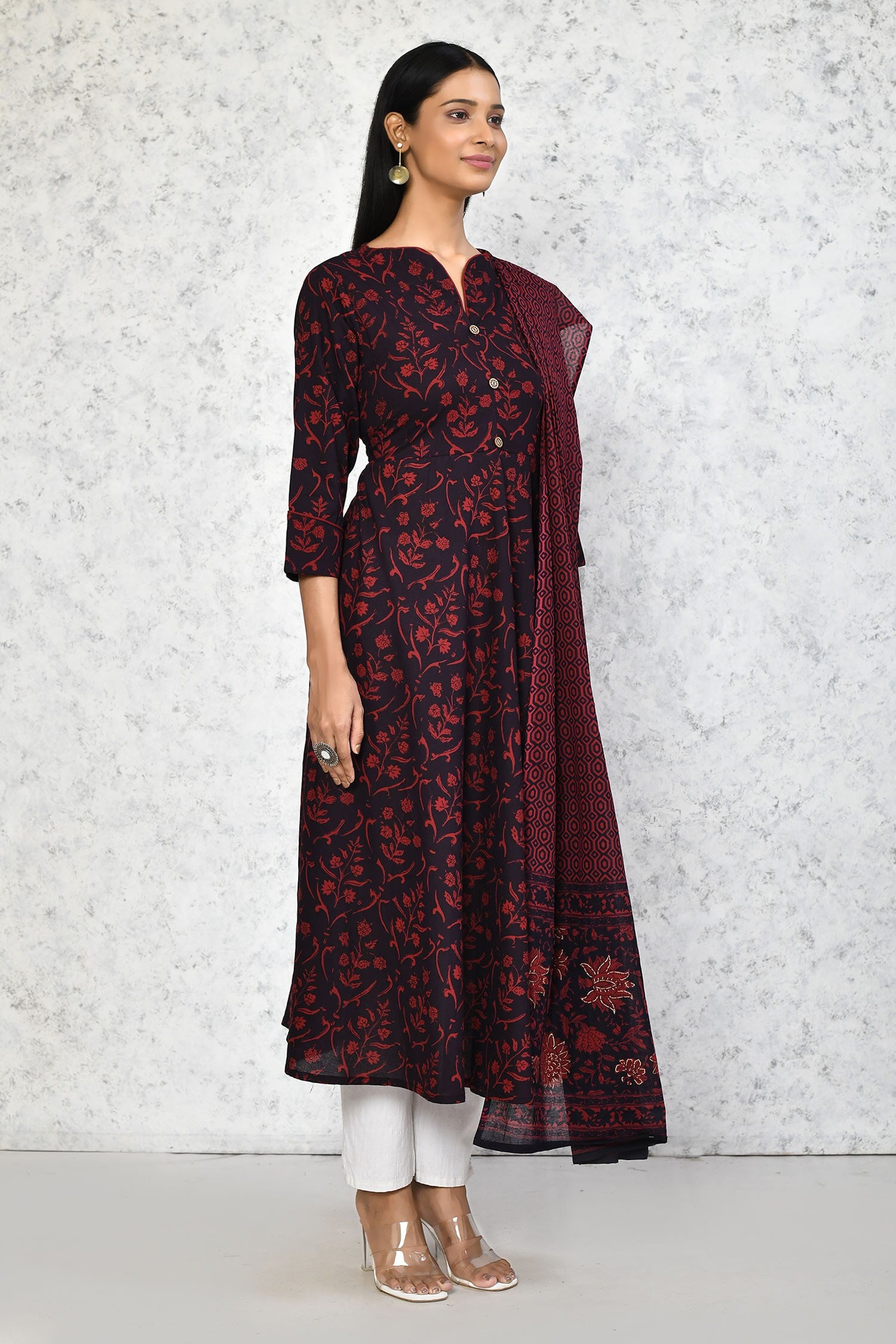 Color_Maroon