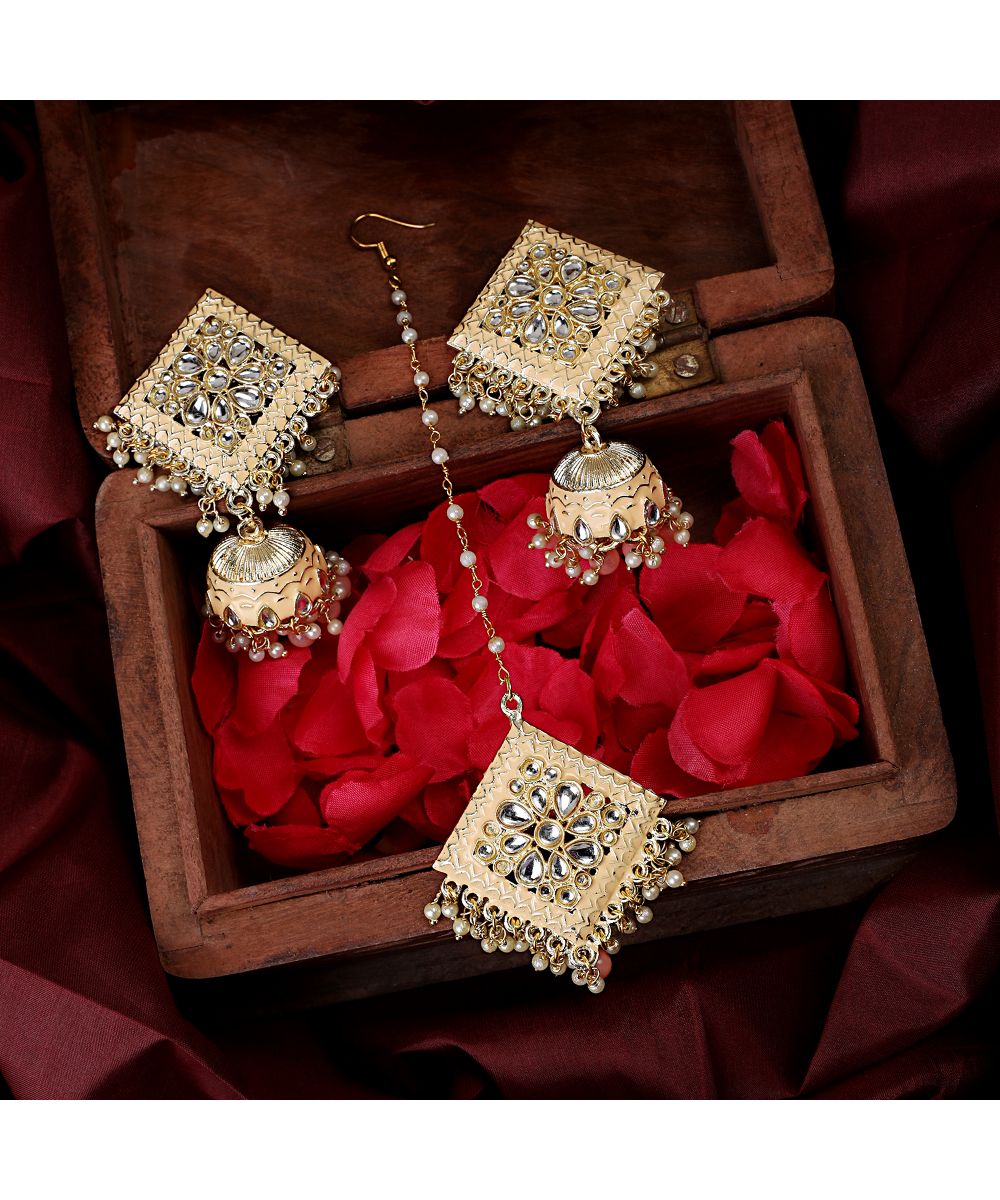 Women's Gold Plated Diamond Shape Stone studded Maang-tikka and Earring Set