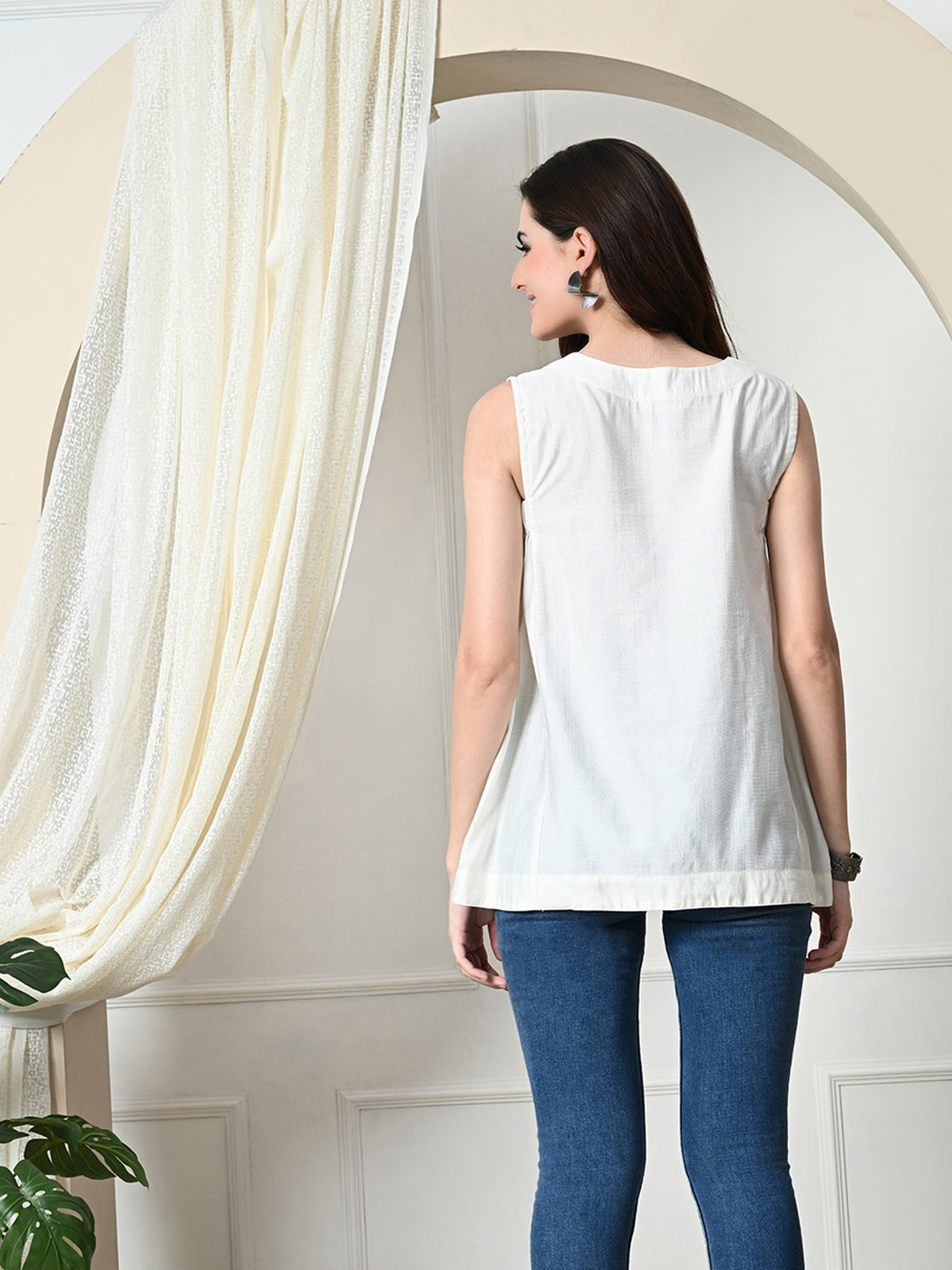 Color-White