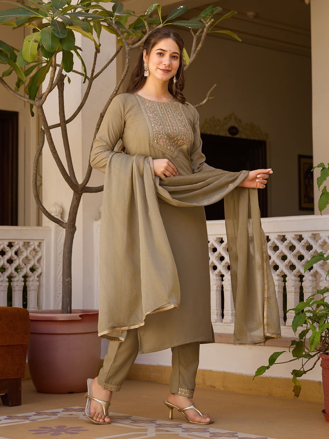 Color_Brown
