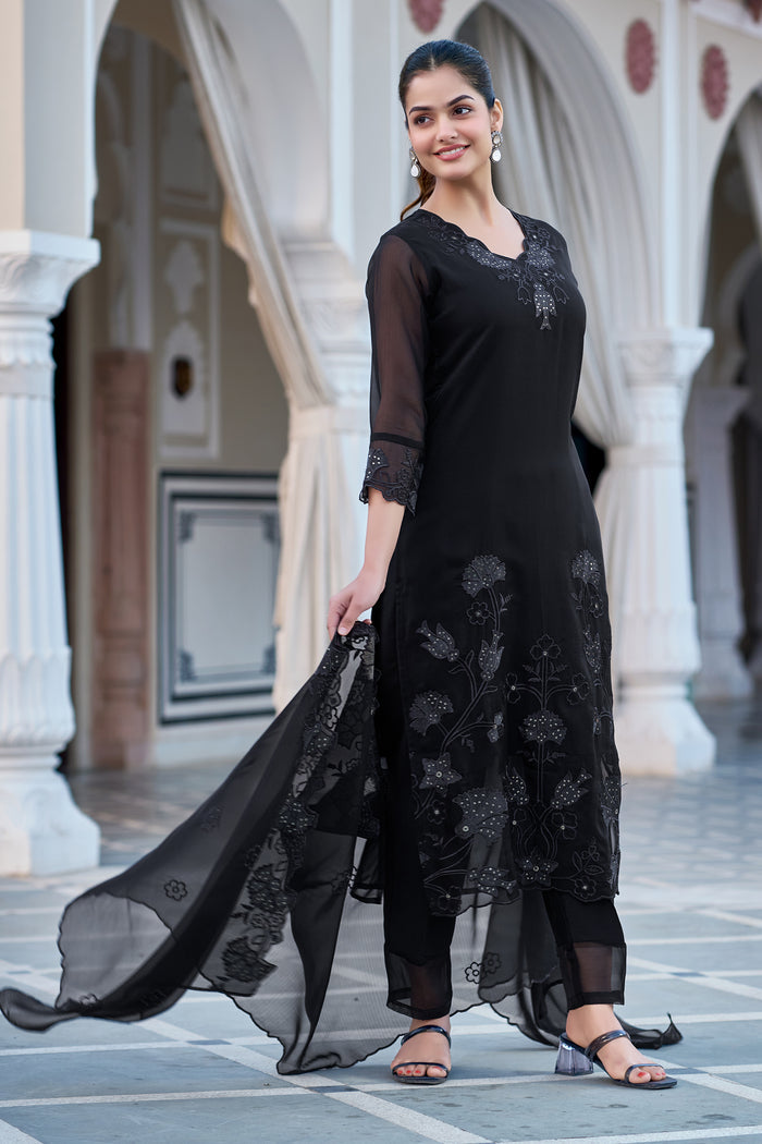 Color_Black