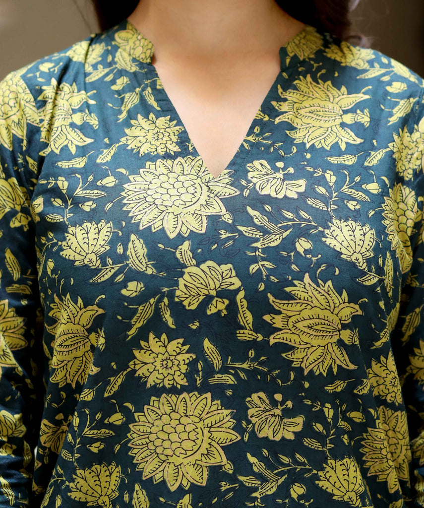 Women's Green Cotton Floral Printed Kurta With Sharara
