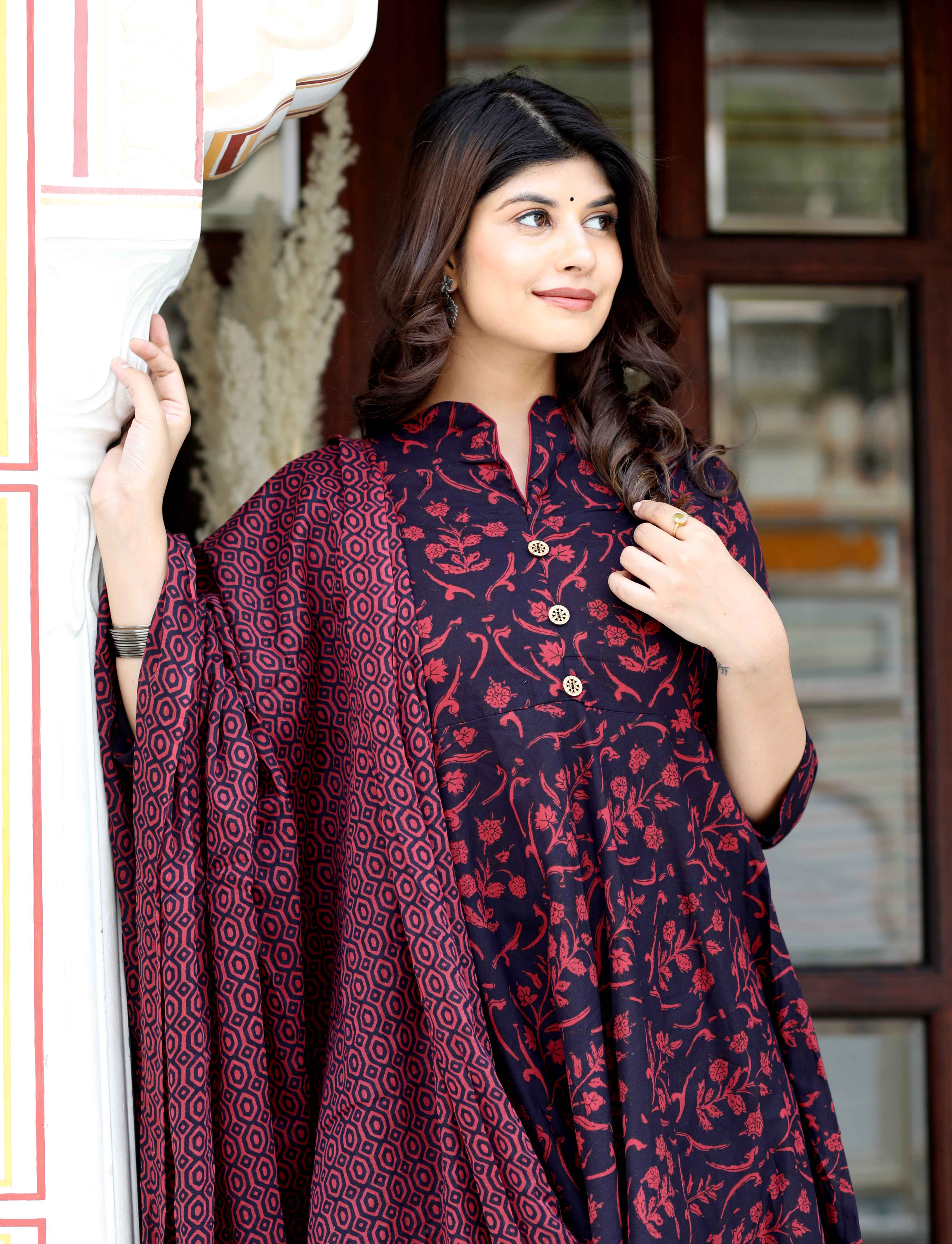 Women's Cotton Floral Print Maroon Gorgeous Look Anarkali Kurta With Dupatta - Doriyaan
