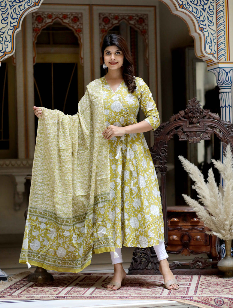 Women's Floral Print Cotton Yellow Anarkali Kurta And Side Dori Tassel With Dupatta Set