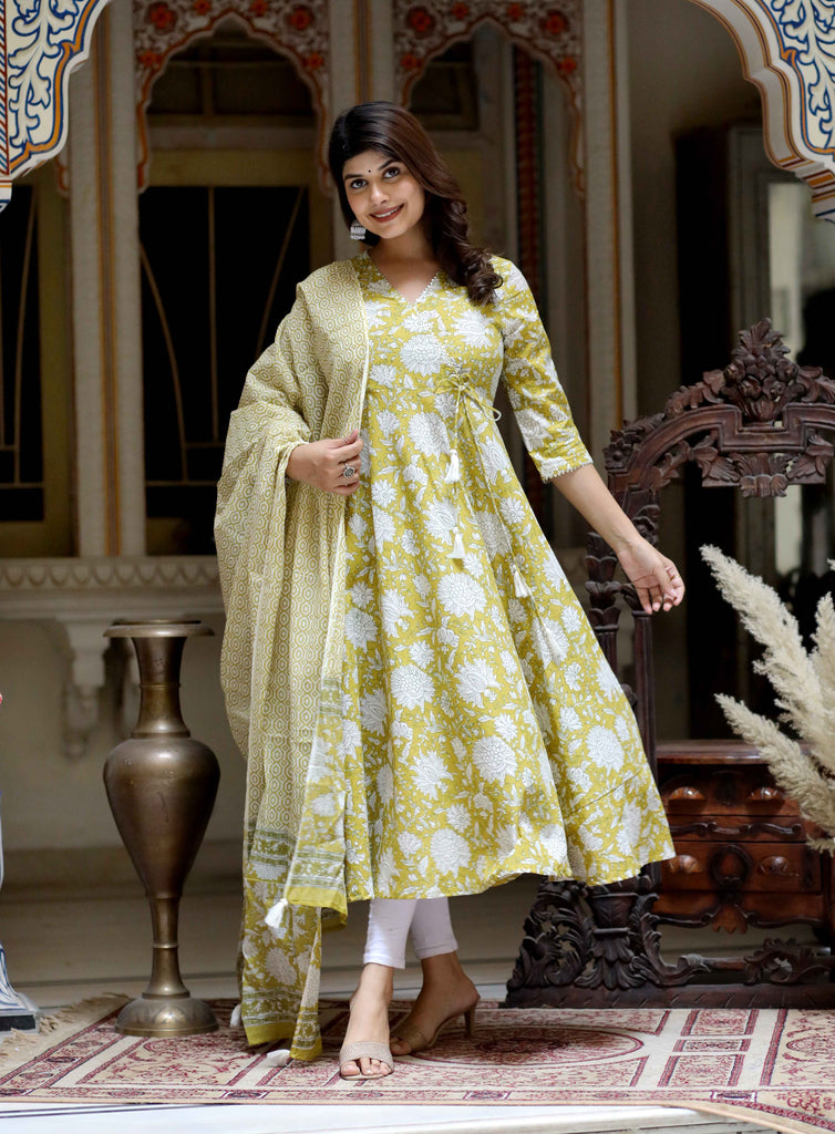 Women's Floral Print Cotton Yellow Anarkali Kurta And Side Dori Tassel With Dupatta Set