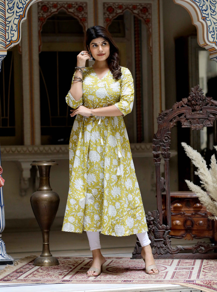 Women's Floral Print Cotton Yellow Anarkali Kurta And Side Dori Tassel Set