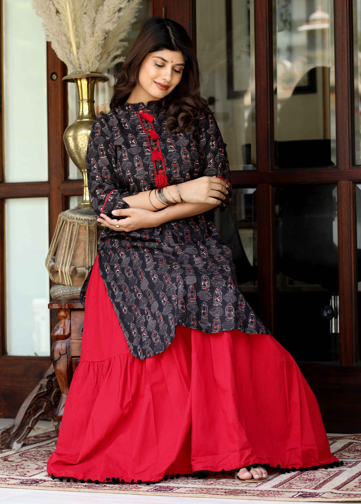 Women's Cotton Floral Printed Straight Kurta And Lace Detailing Solid Skirt Set