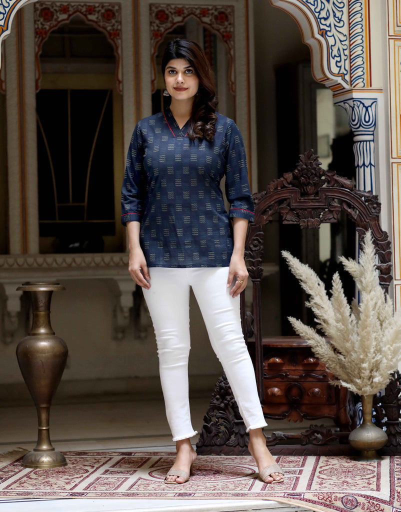 Women's Cotton Blue Ethnic Abstract Printed Short Kurti