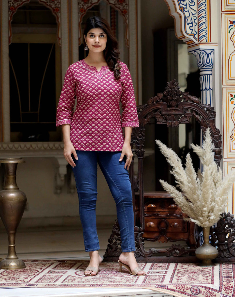 Women's Cotton Pink Floral Printed Short Kurti