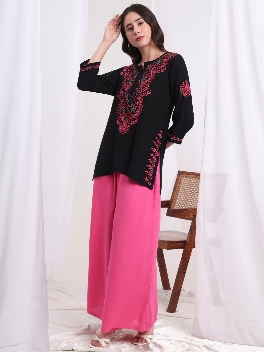 Women's Chikankari Black Cotton Kurti S1007