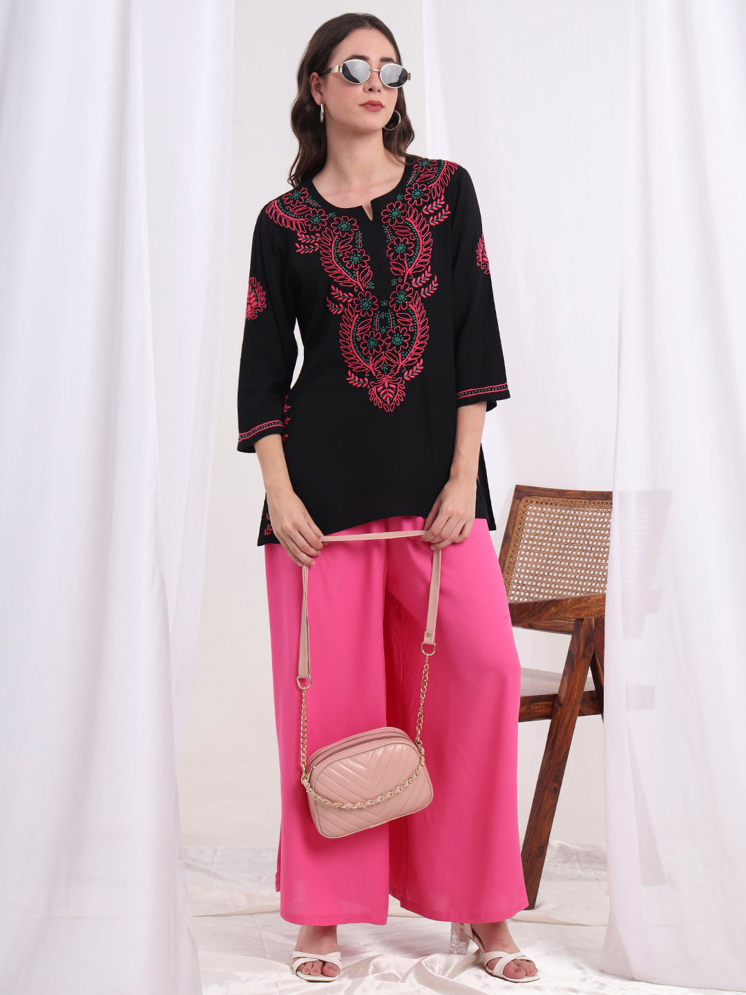 Women's Chikankari Black Cotton Kurti S1007