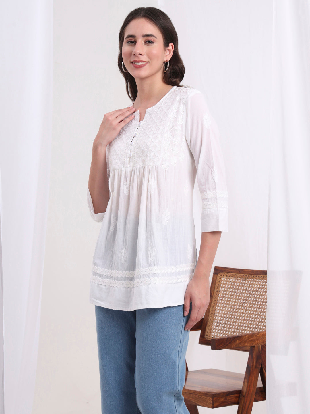 Women's Chikankari Cotton White Kurti S1010