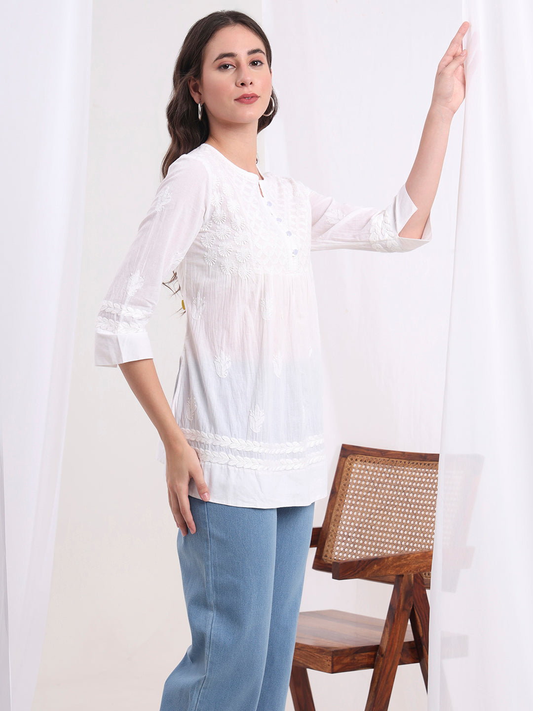 Women's Chikankari Cotton White Kurti S1010