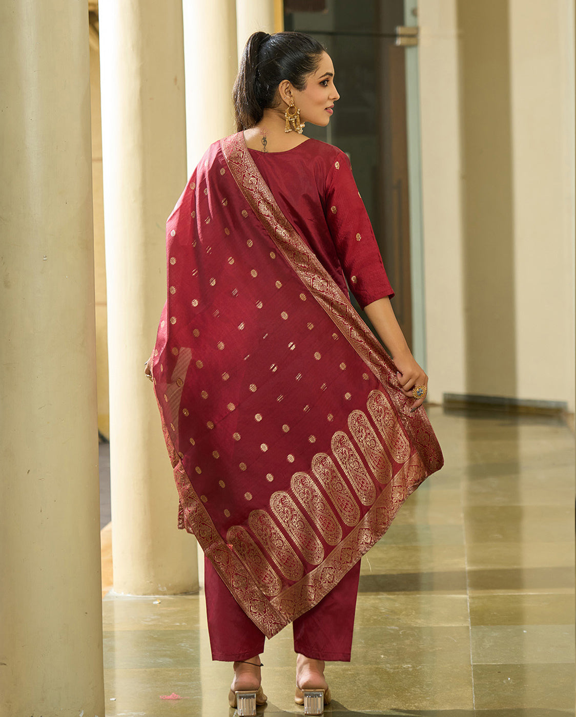 Color_Maroon