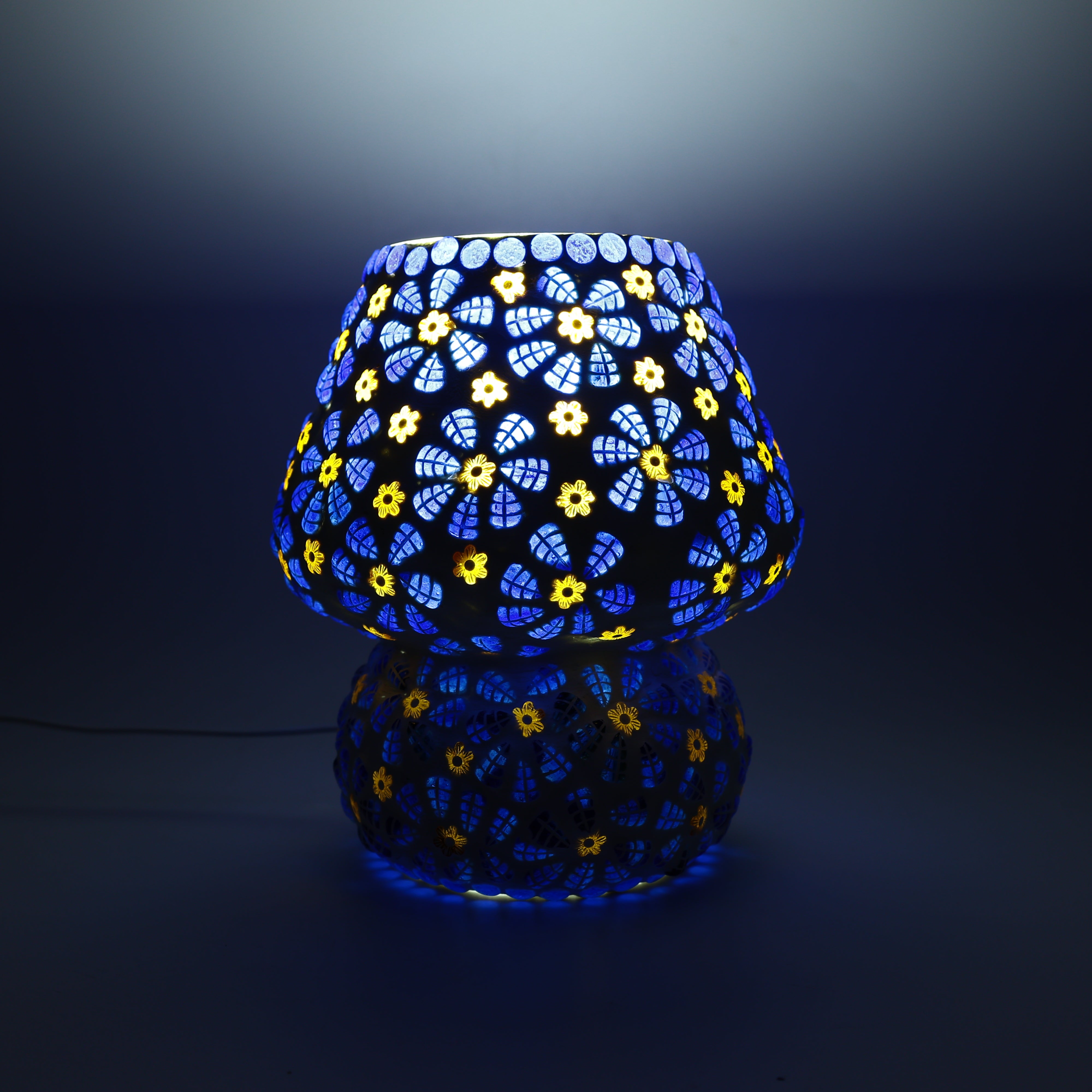 Mosaic Decorative Electric Table Lamp- Floral Pattern 