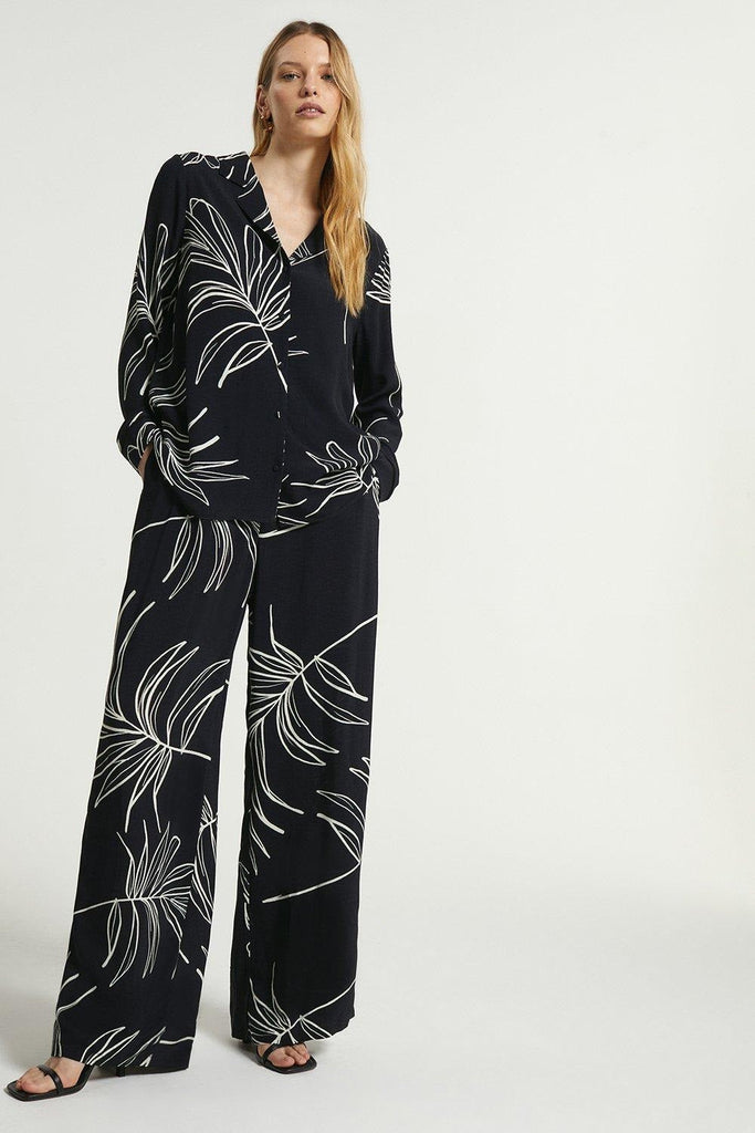 Color_Black