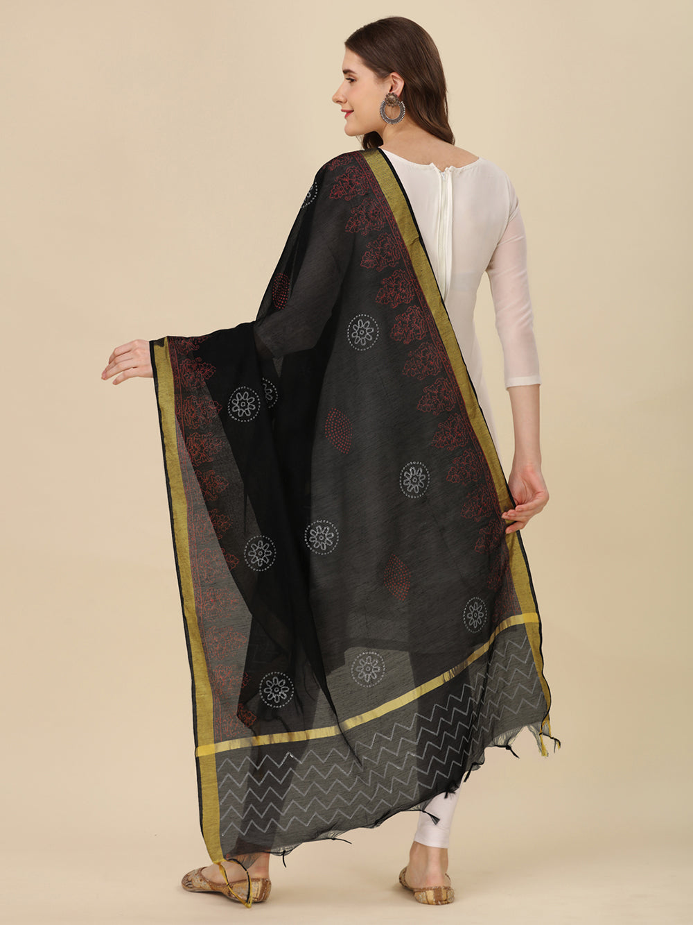 Women's Black  Block Print Woven Cotton Silk Dupatta - NIMIDHYA