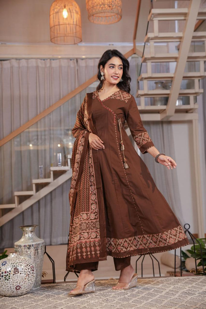 Color_Brown