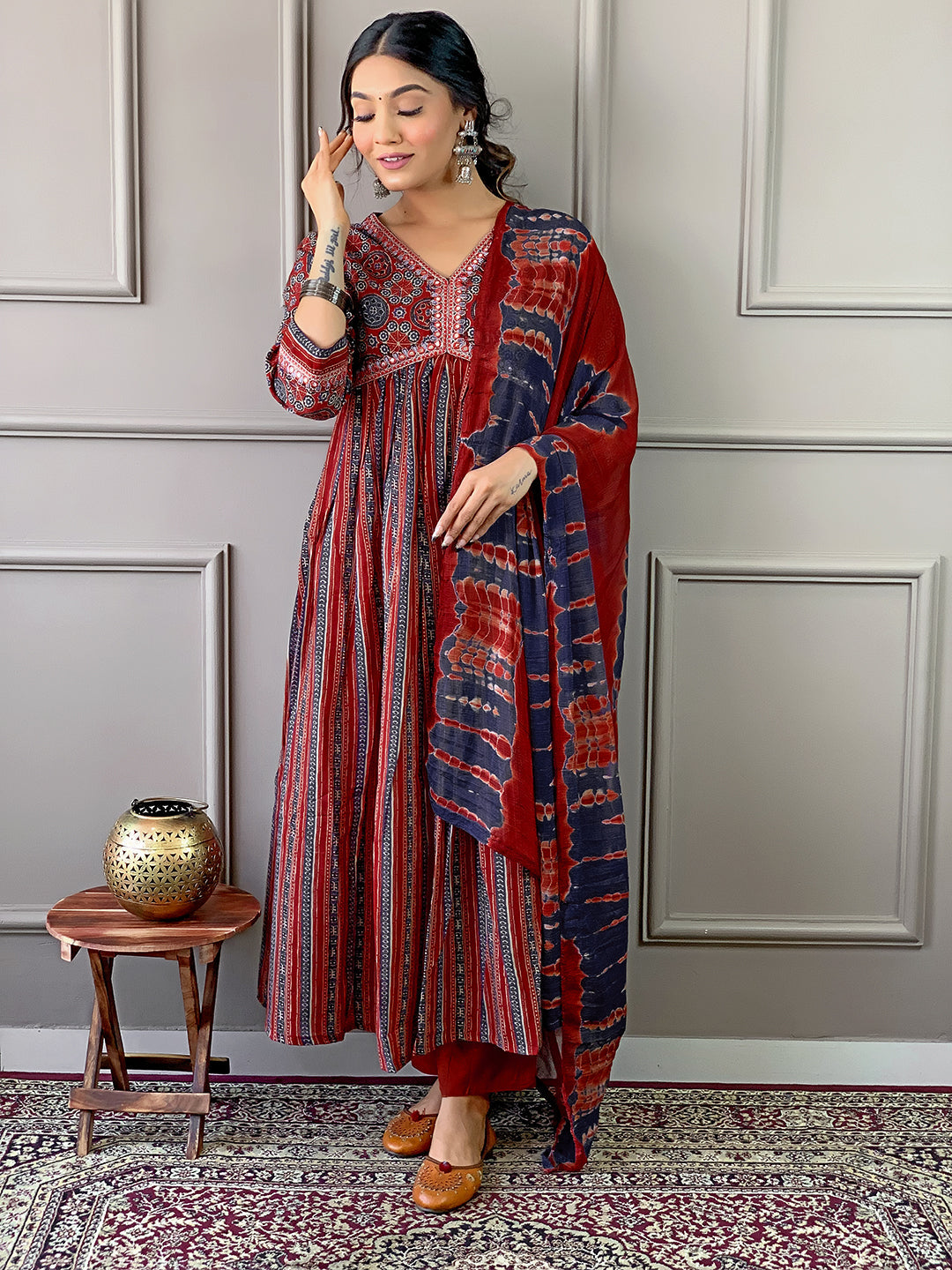 Women's V Neck Printed Work Cotton Fabric Kurta & Pant With Dupatta Set - Taantav