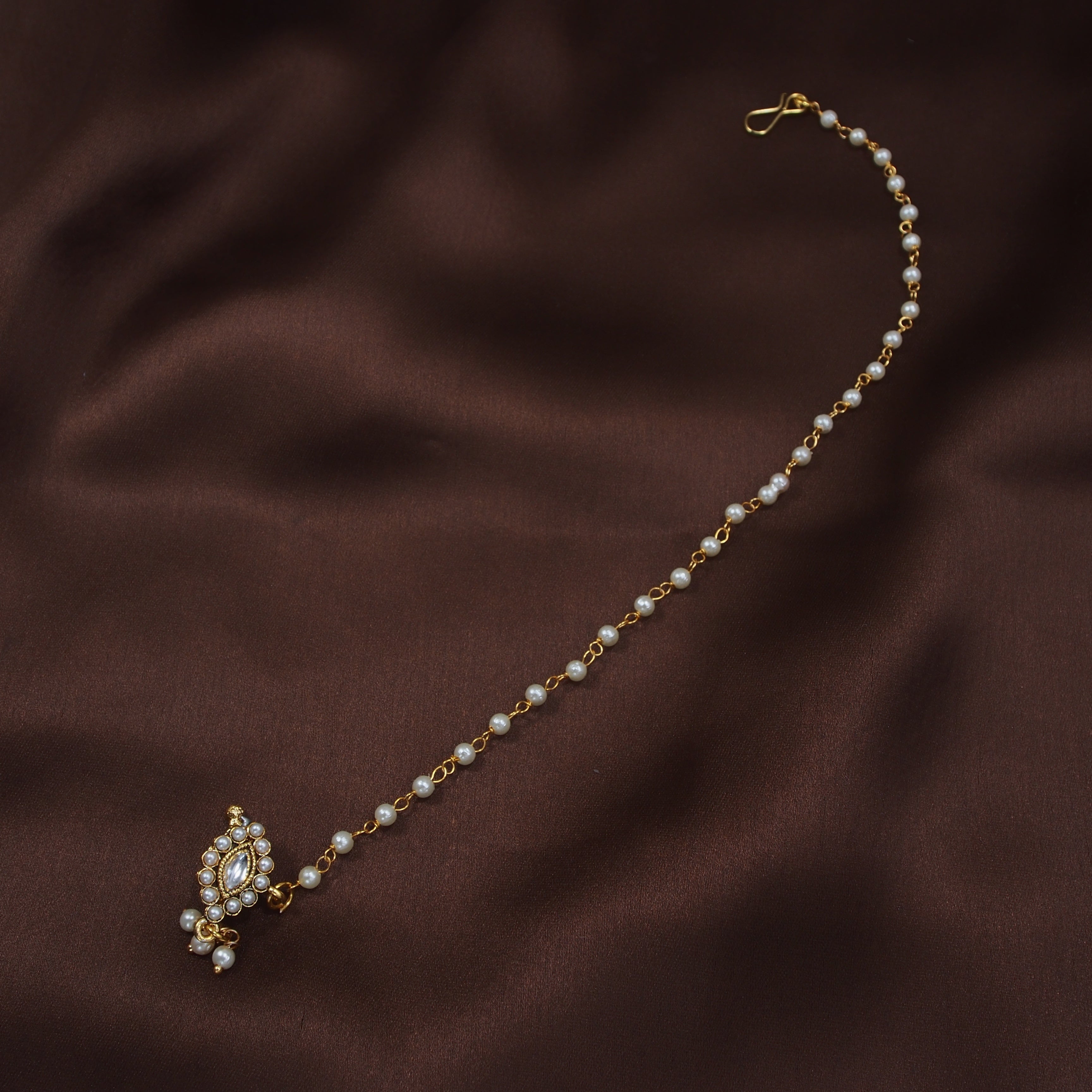 Kundan Studded Nose Pin With Pearl Chain