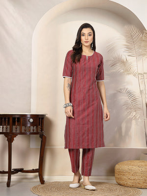 Color_Maroon