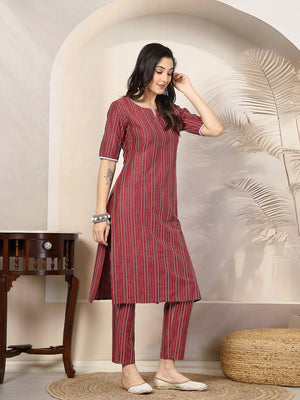 Color_Maroon