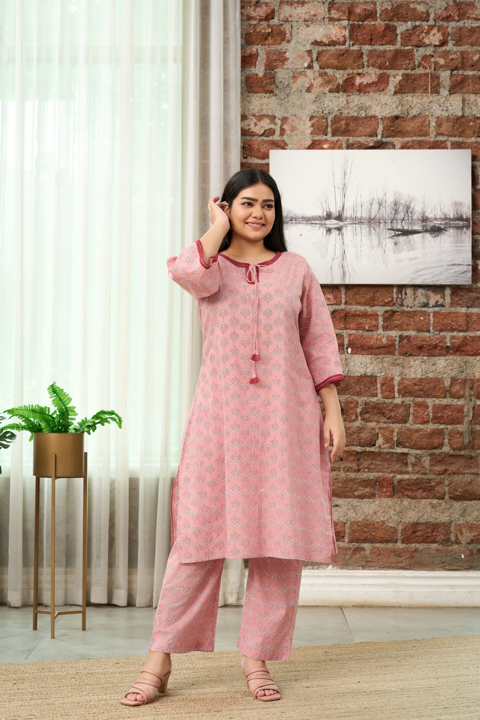 Women's Dusty Rose Printed Kurta & Trousers Co-Ord Set - Nangalia Ruchira