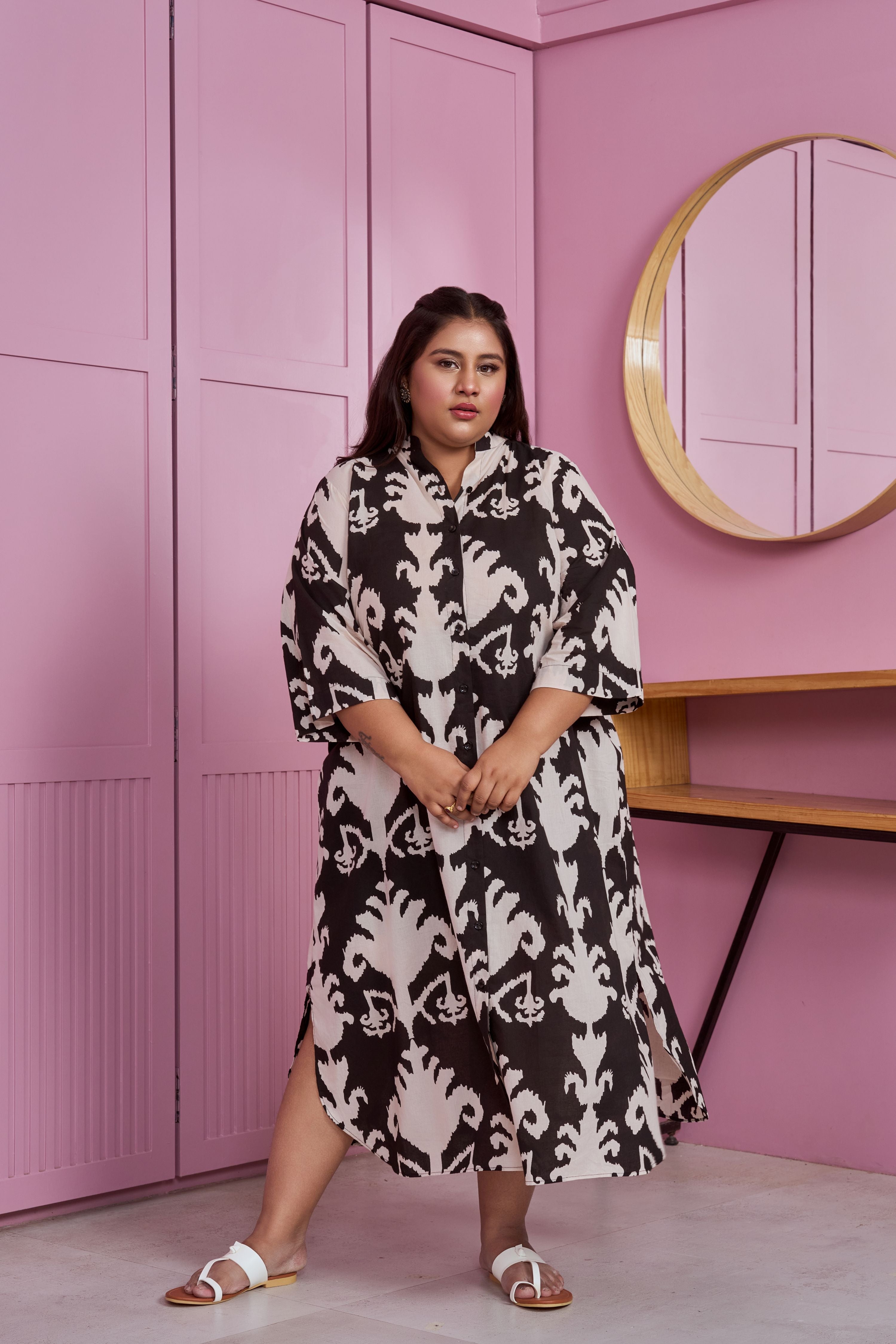 Women's Black And White Button-Down Printed  Maxi Dress - Nangalia Ruchira