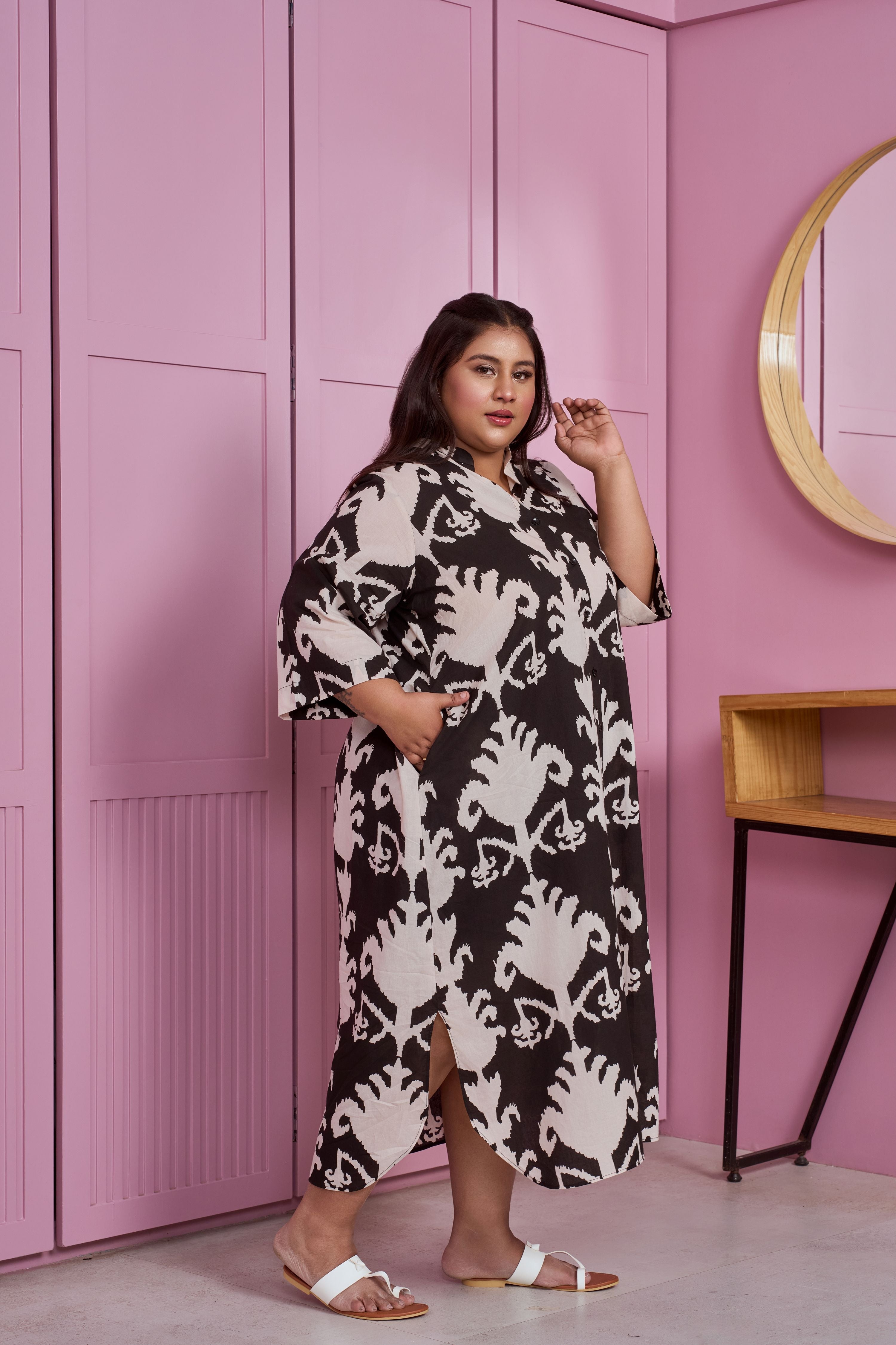 Women's Black And White Button-Down Printed  Maxi Dress - Nangalia Ruchira