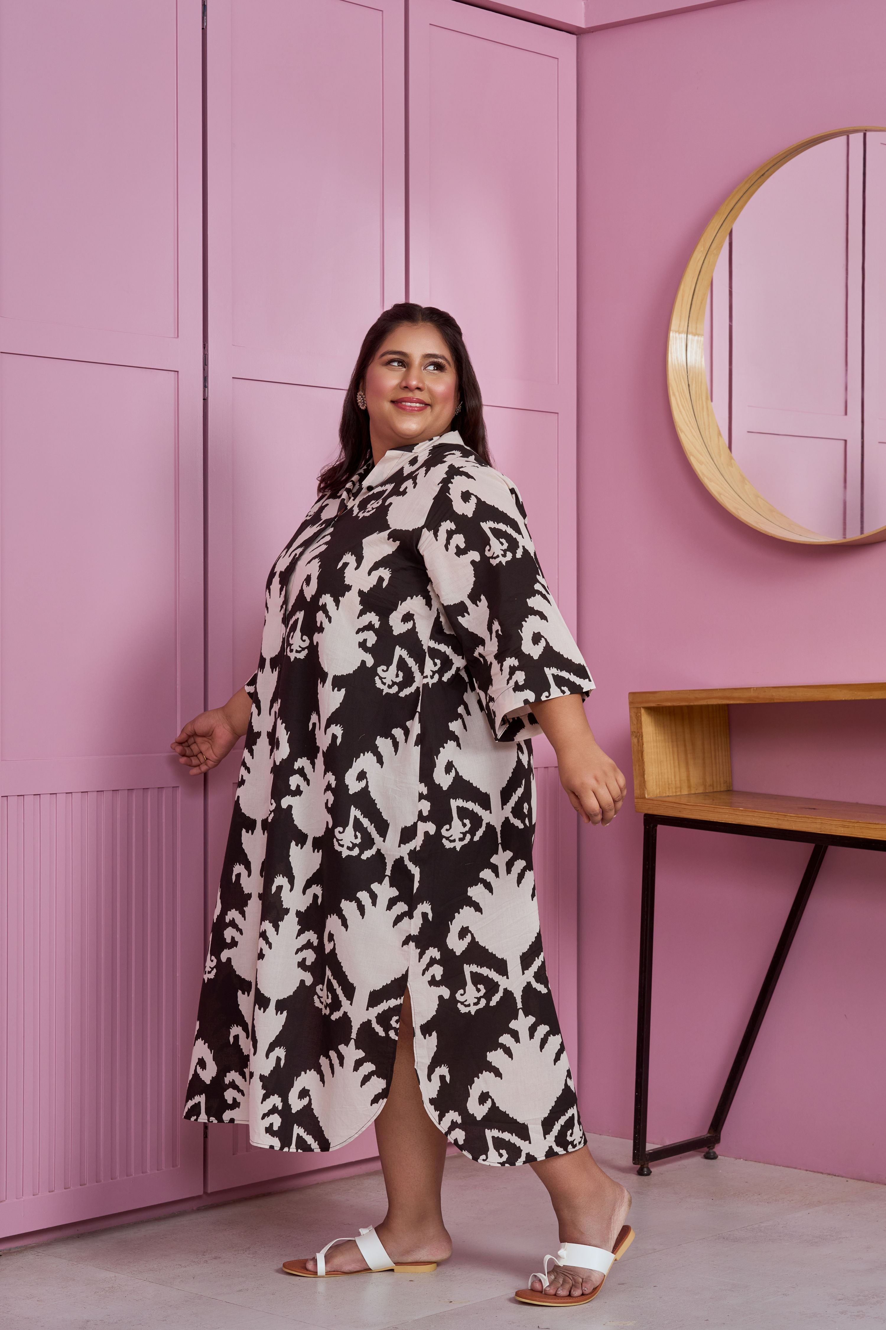 Women's Black And White Button-Down Printed  Maxi Dress - Nangalia Ruchira