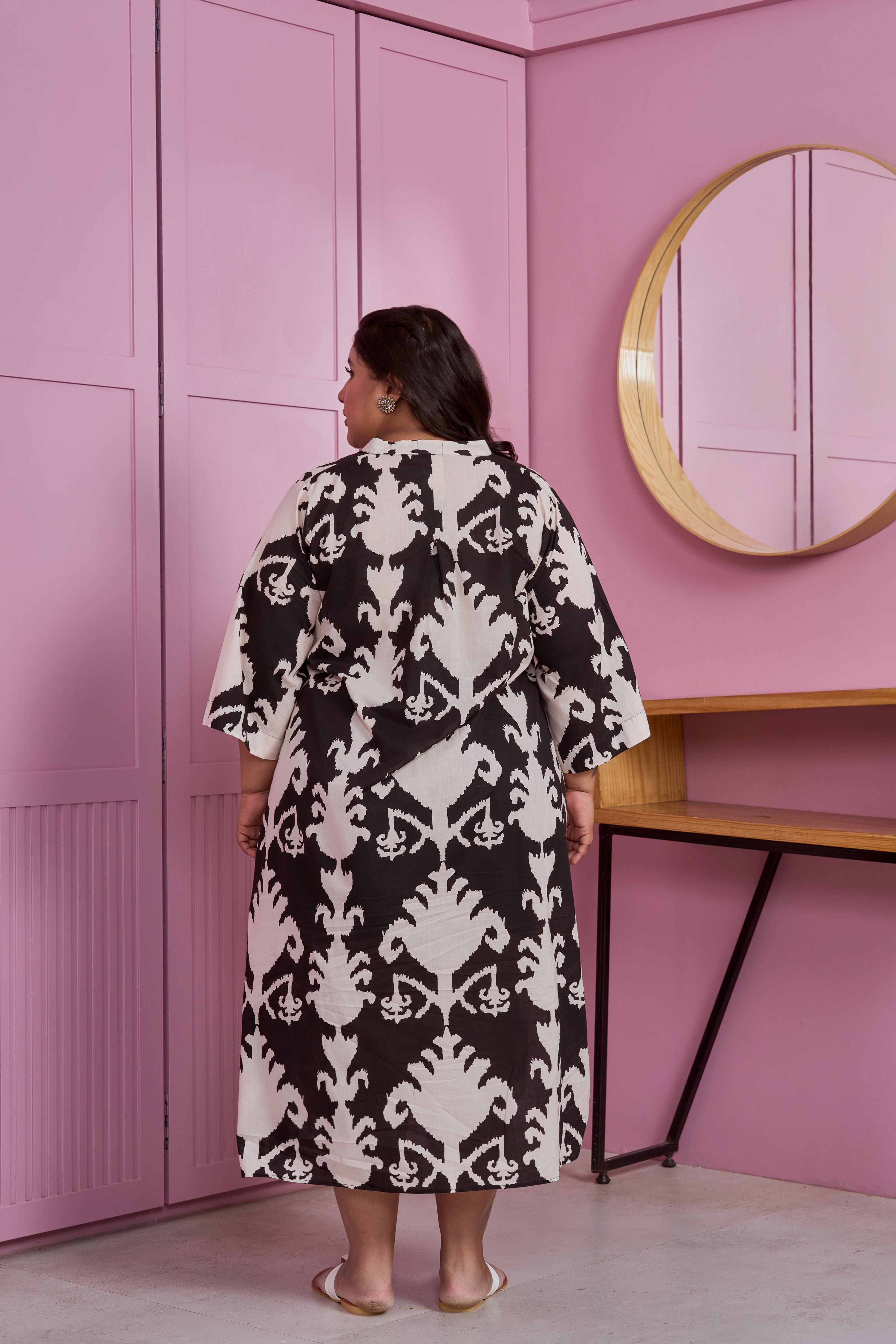 Women's Black And White Button-Down Printed  Maxi Dress - Nangalia Ruchira