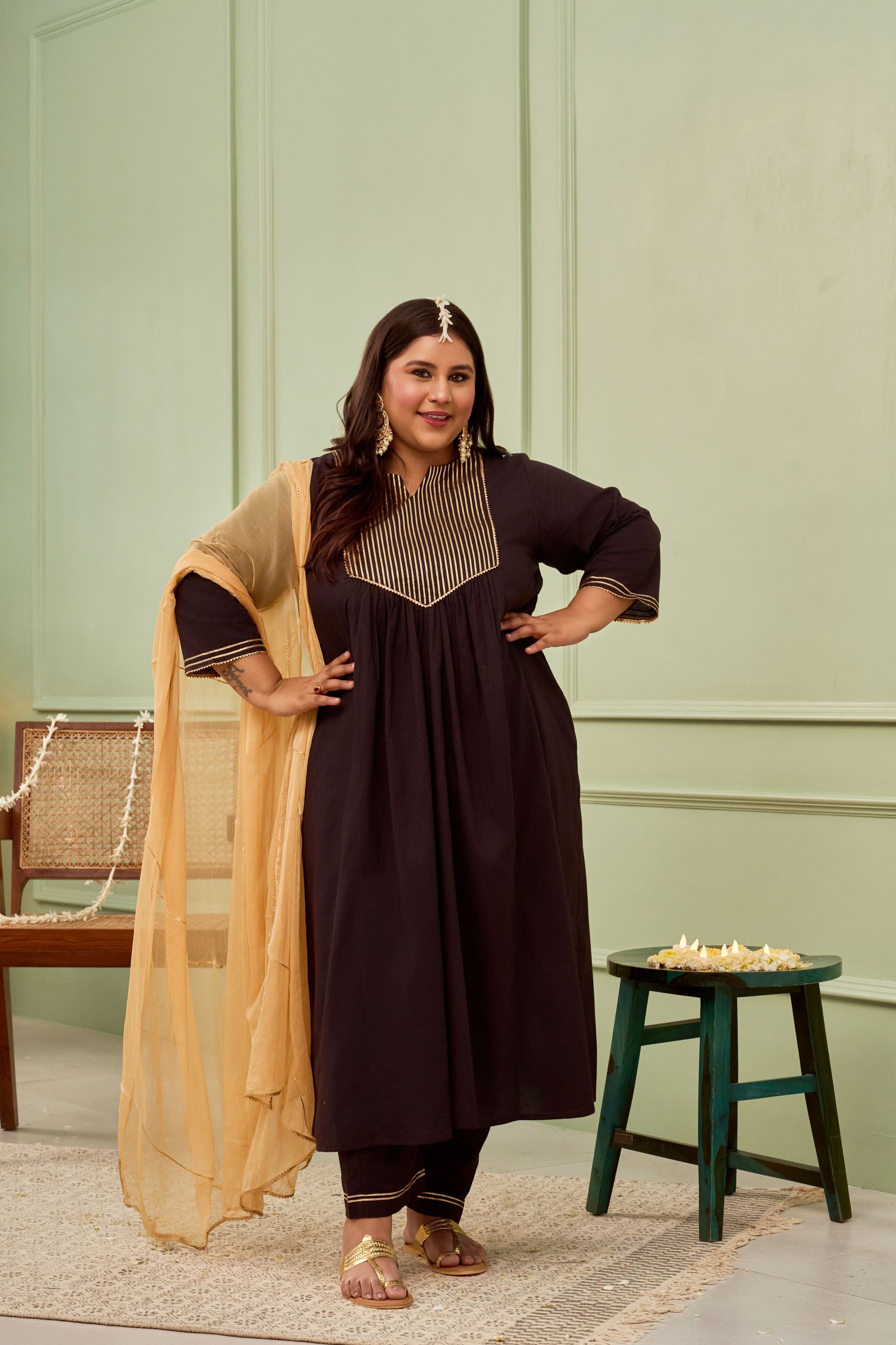 Women's Black Gold Cambric Kurta Set (Set Of 3) - Nangalia Ruchira