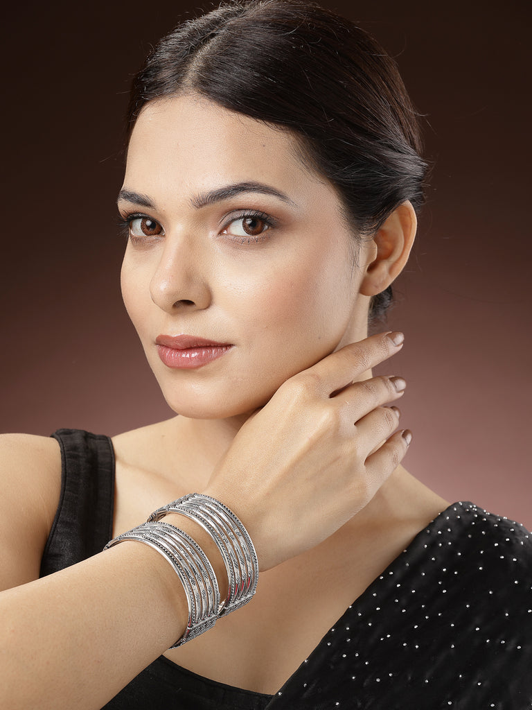 Women's Silver-Toned German Silver Oxidised Kada Bangle