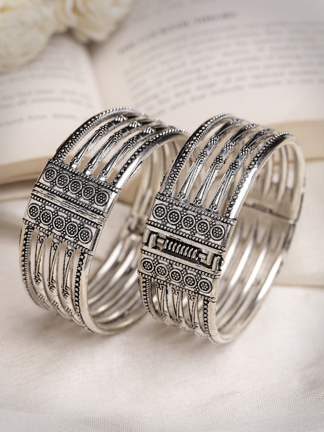 Women's Set Of 2 Silver-Toned German Silver Oxidised Kada Bangle