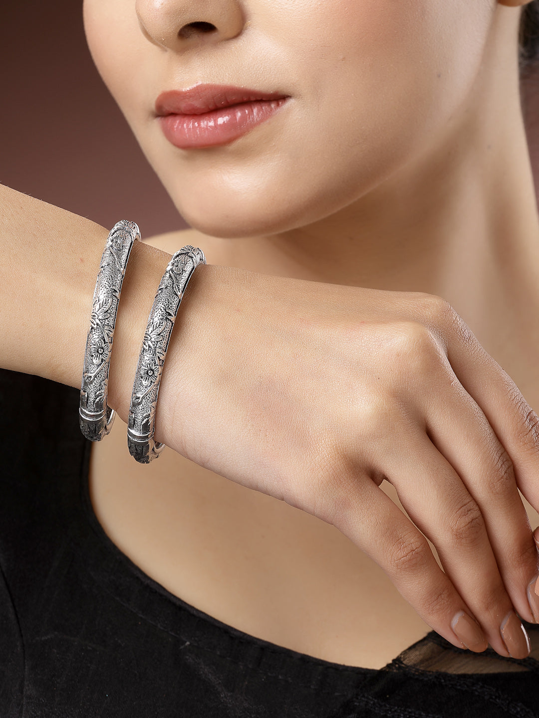 Women's Set Of 2 Silver-Toned German Silver Floral Oxidised Kada Bangle