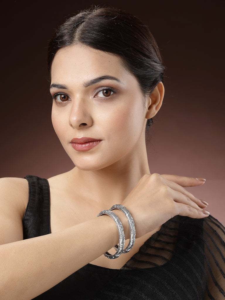 Women's Set Of 2 Silver-Toned German Silver Floral Oxidised Kada Bangle