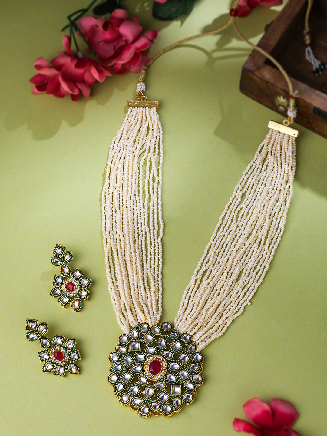 Women's Gold-Plated Kundan Studded Jewellery Set