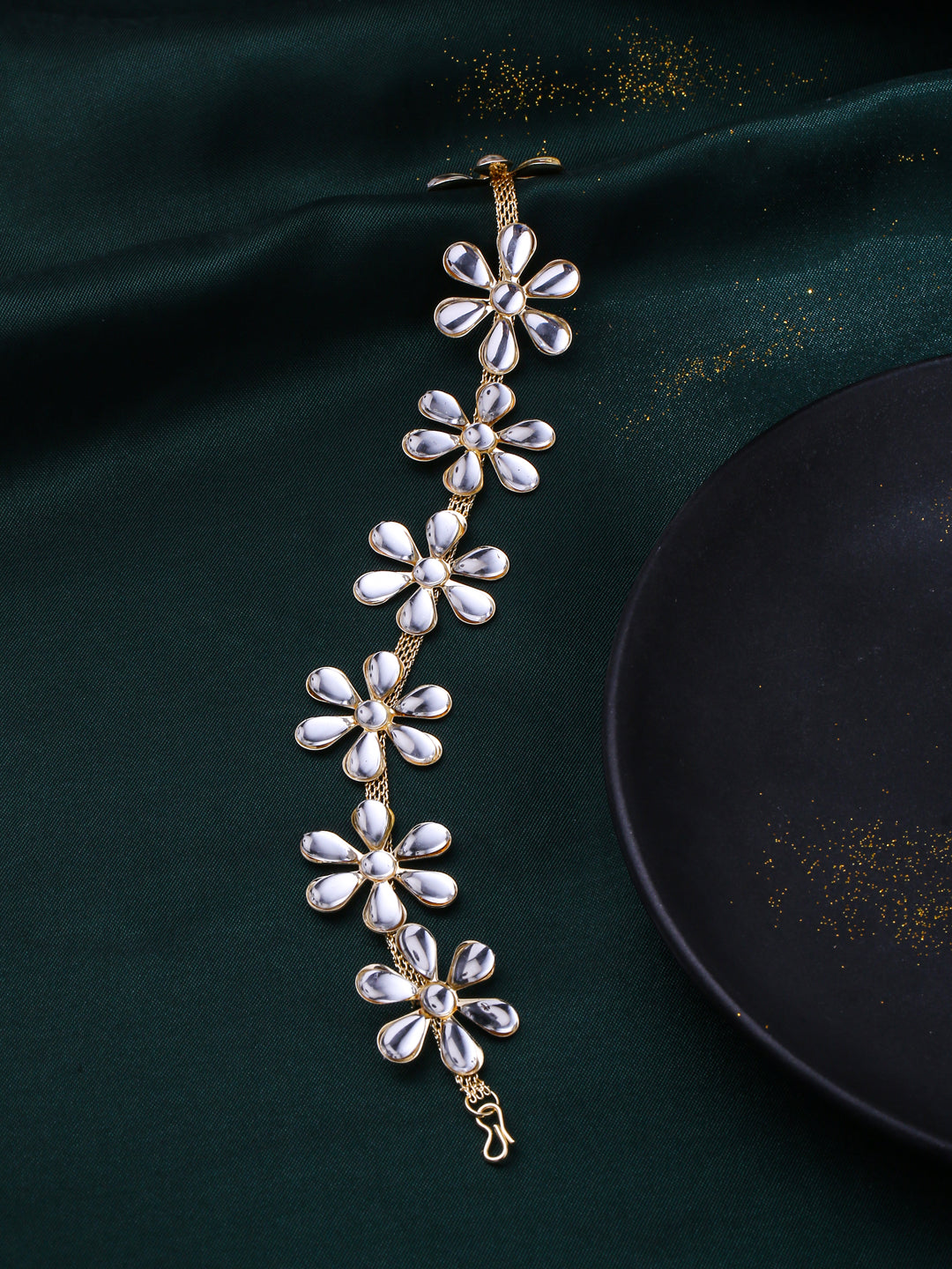 Women's Gold-Plated Traditional Trending Matha Patti